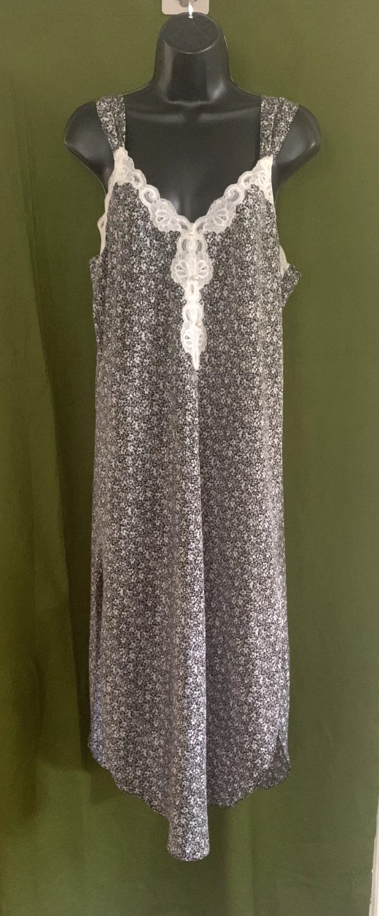 Vtg Black White Floral Print Lace Side Slits Nightgown Faux Pearl Buttons Sz L