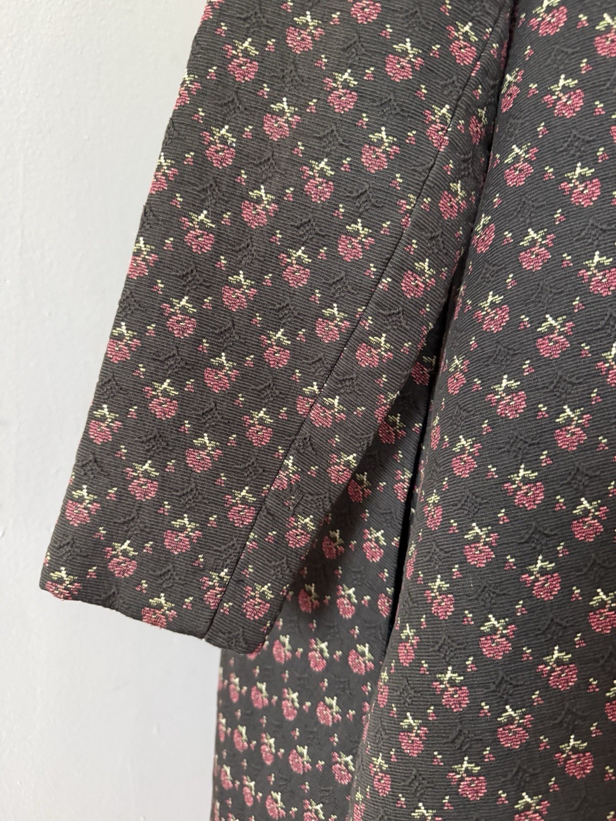 Mid-C Floral Jacquard/Matelassé/Quilted Full Length Tapestry Coat Velvet Collar