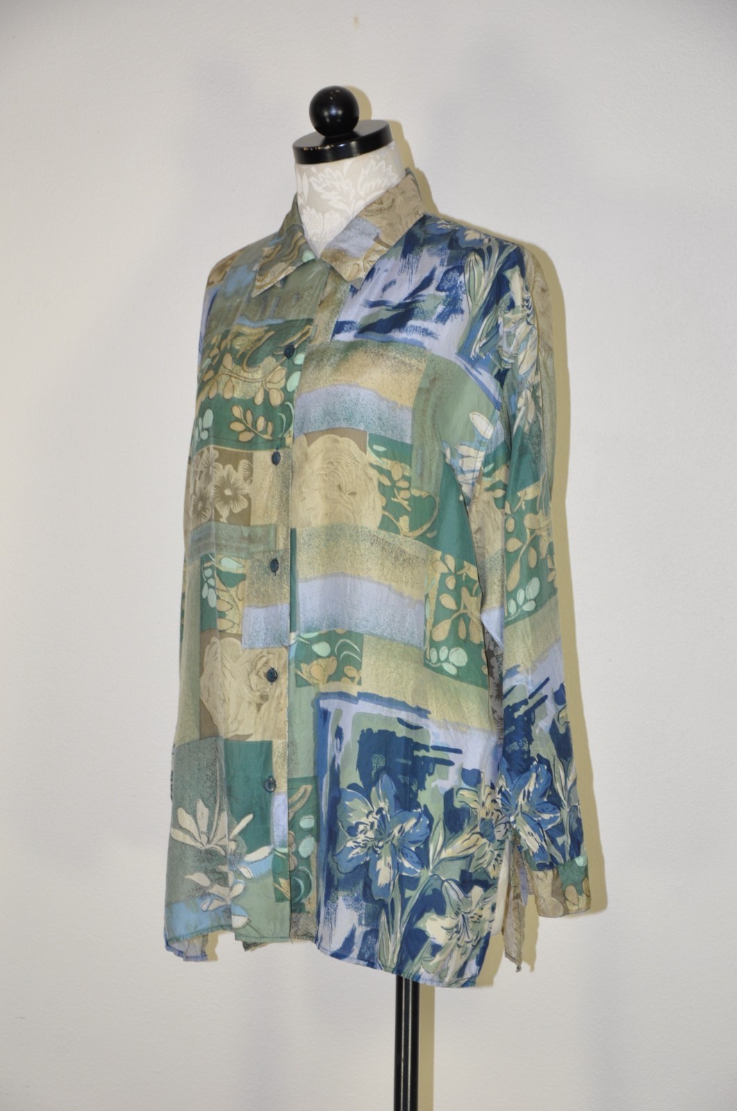 90s Vintage Green Silk Botanical Floral Print Oversized Shirt Blouse Top Women M