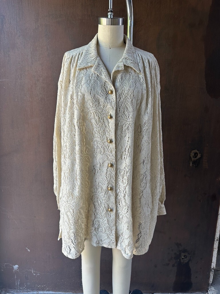 Vintage Authentic AKA romantic cream and gold lace blouse w/ gold buttons size L