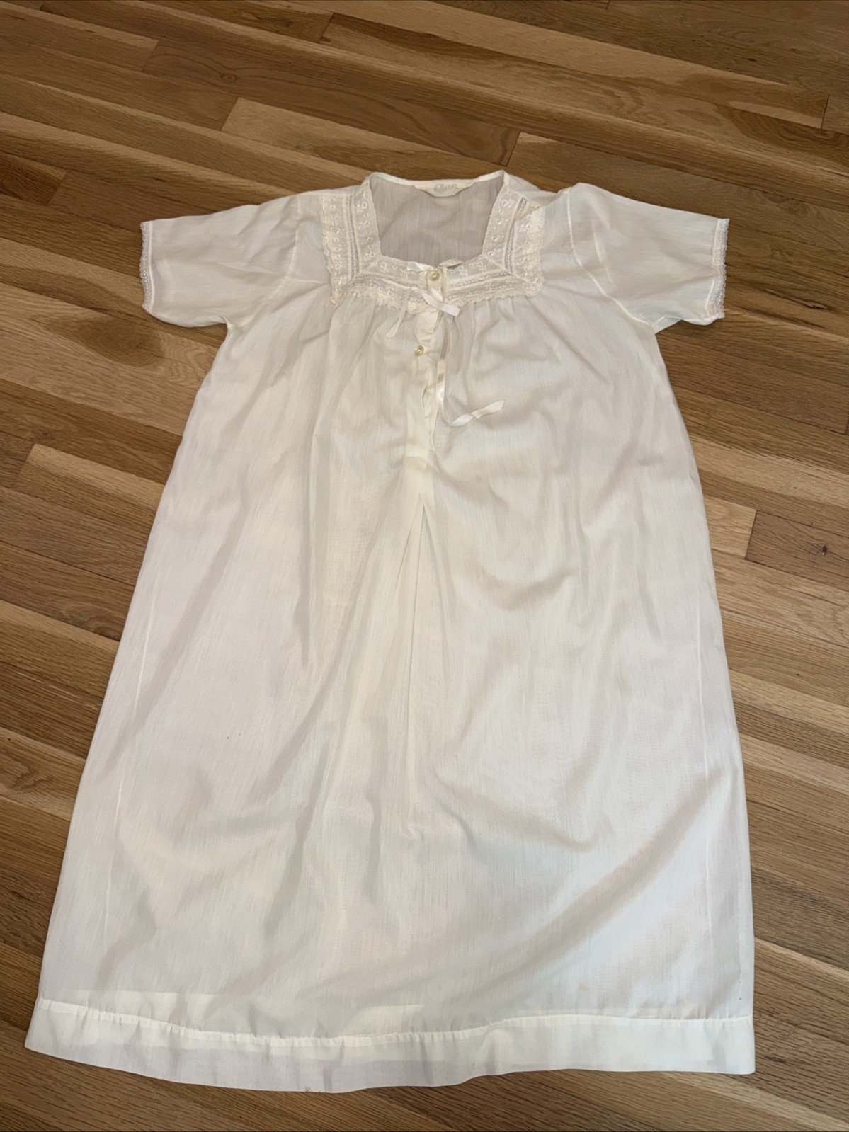 Vtg. Katz Nightgown Ivory With Embroidery And Lace Yolk Soft Sheer Cotton Blen