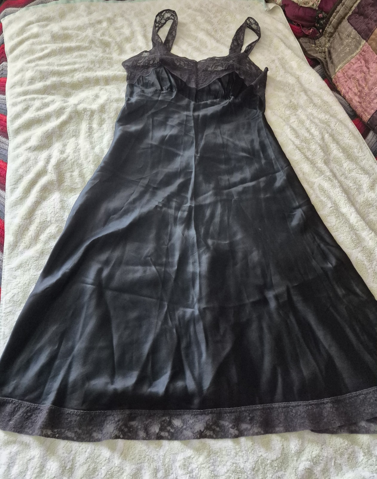 Vintage FISCHER Satin Rayon Full Slip Size 32 Pre-owned