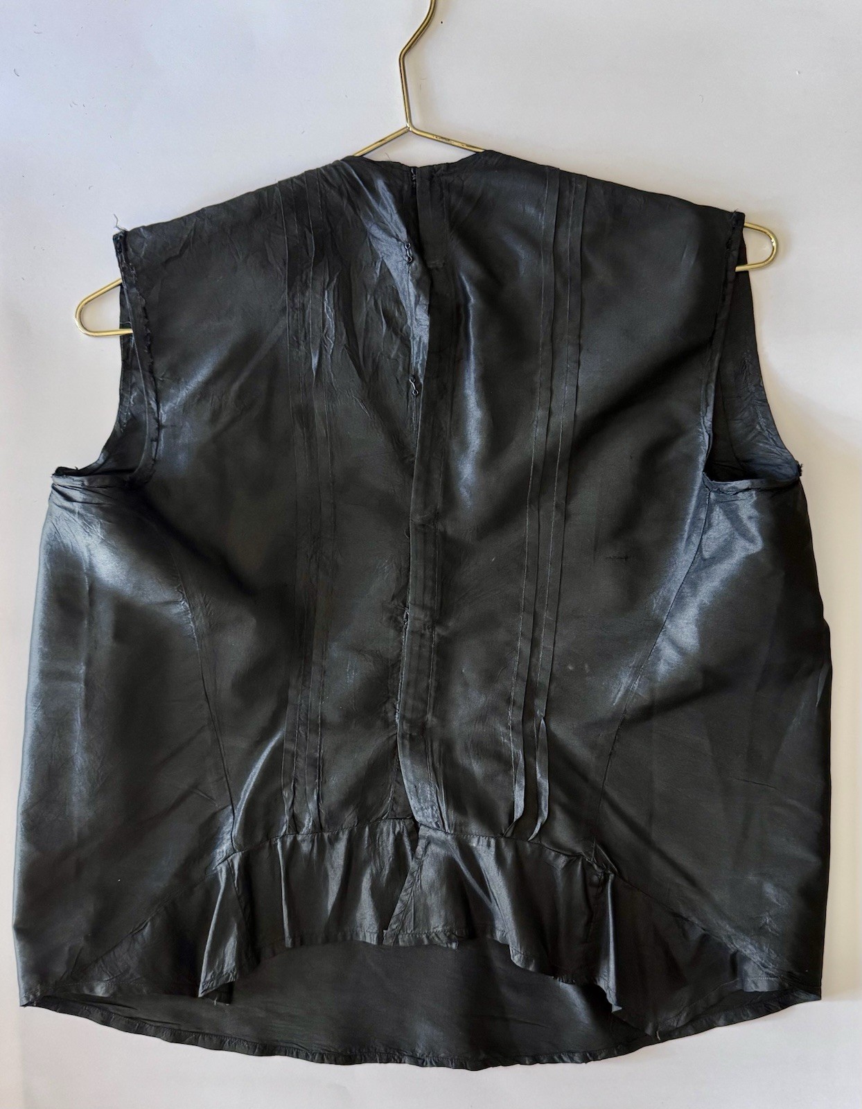 VTG Edwardian Black Silk Sleeveless Blouse Front Design Small Hook Eye Closure