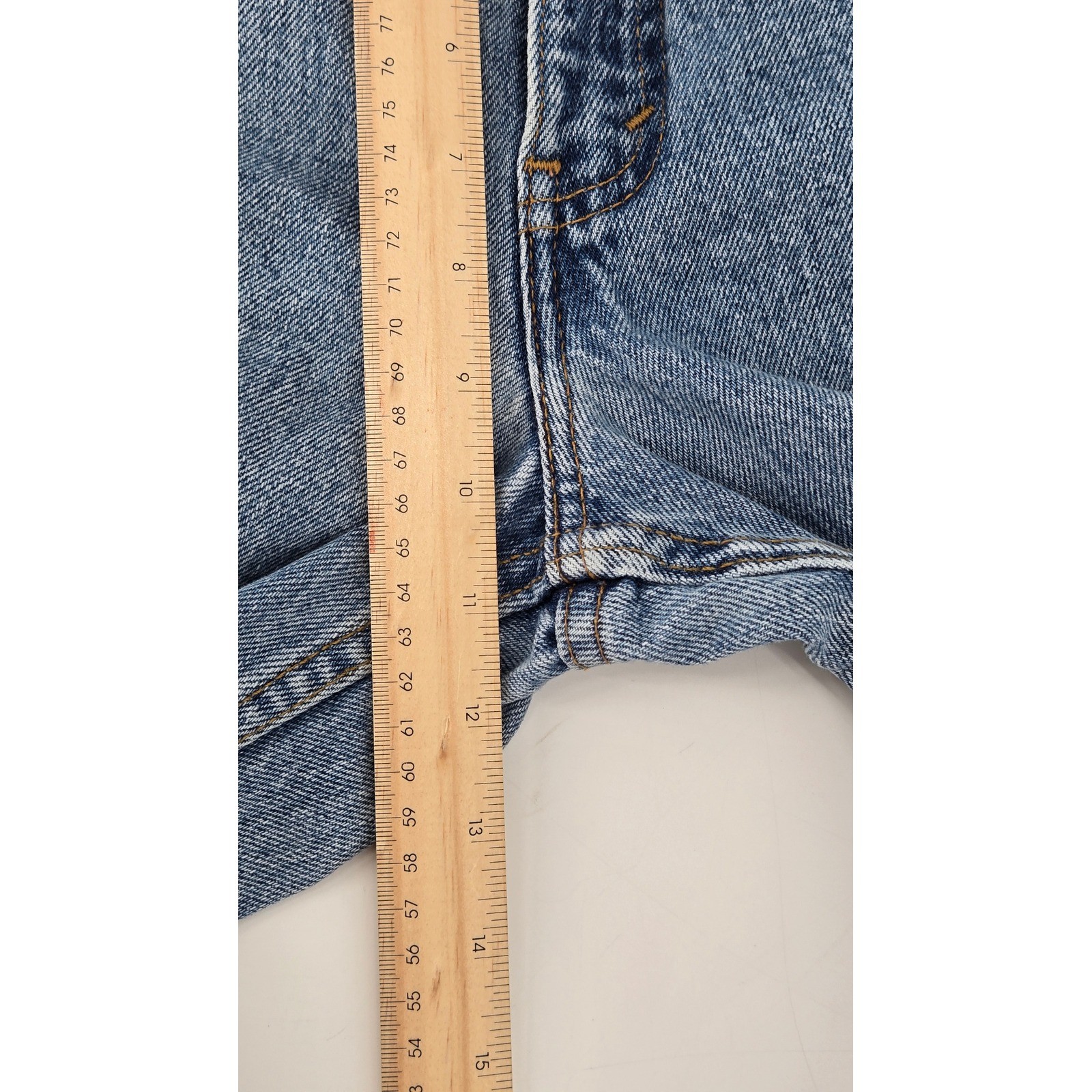 Levis 550 Relaxed Fit Tapered Leg Jeans Light Wash Denim 1996 Grunge Vintage 90s