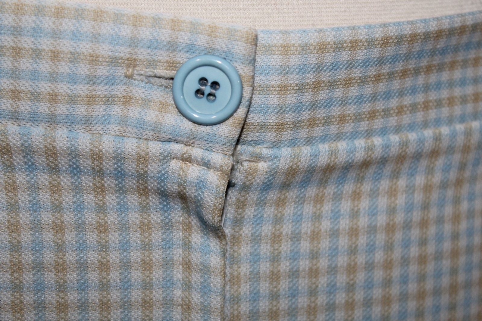 Vintage 60s Women’s 27 ( S) Blue & Beige Plaid Polyester Below-Knee A-Line Skirt