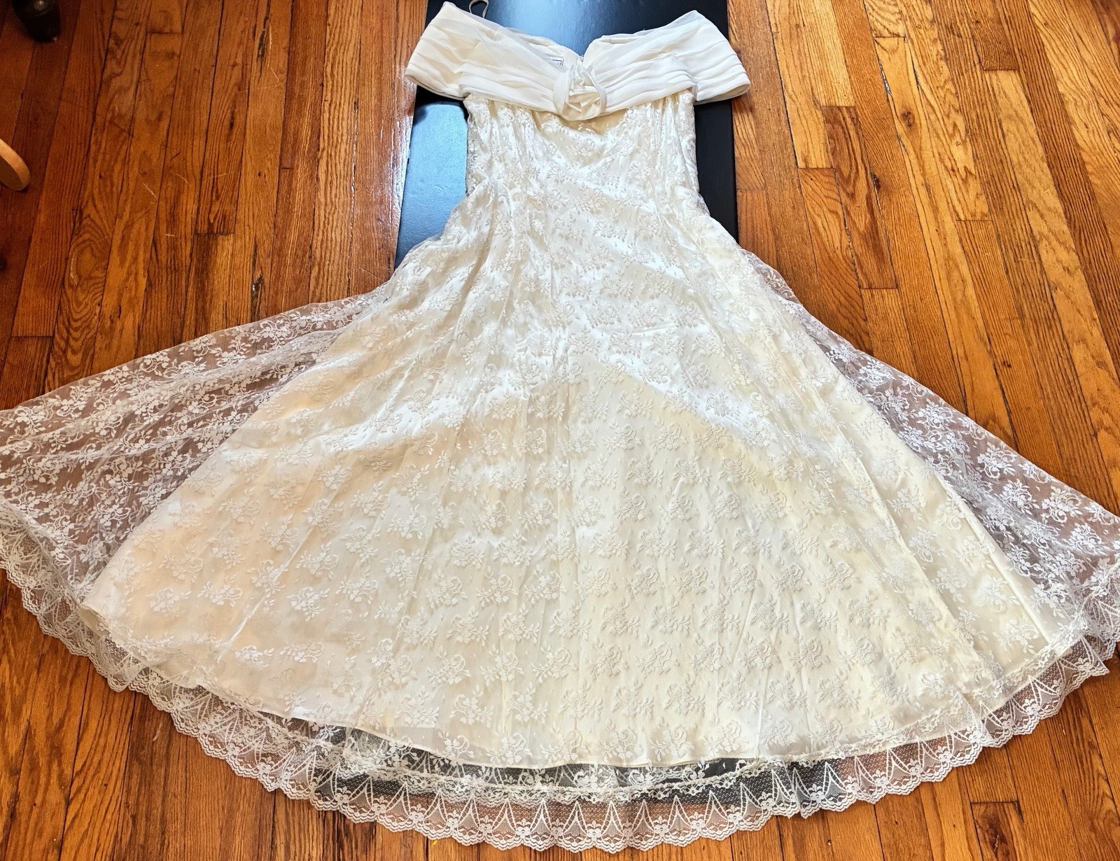 Vintage Scott McClintock Formal Wedding Dress Off Shoulder Lace Sz 12