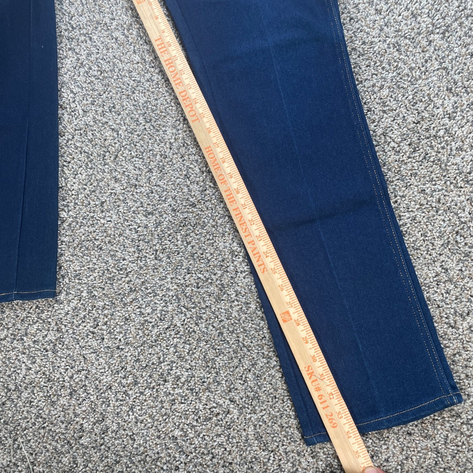 Vintage Lee Women’s 29×34 Jeans High Waisted Straight Leg Dark Wash Indigo USA