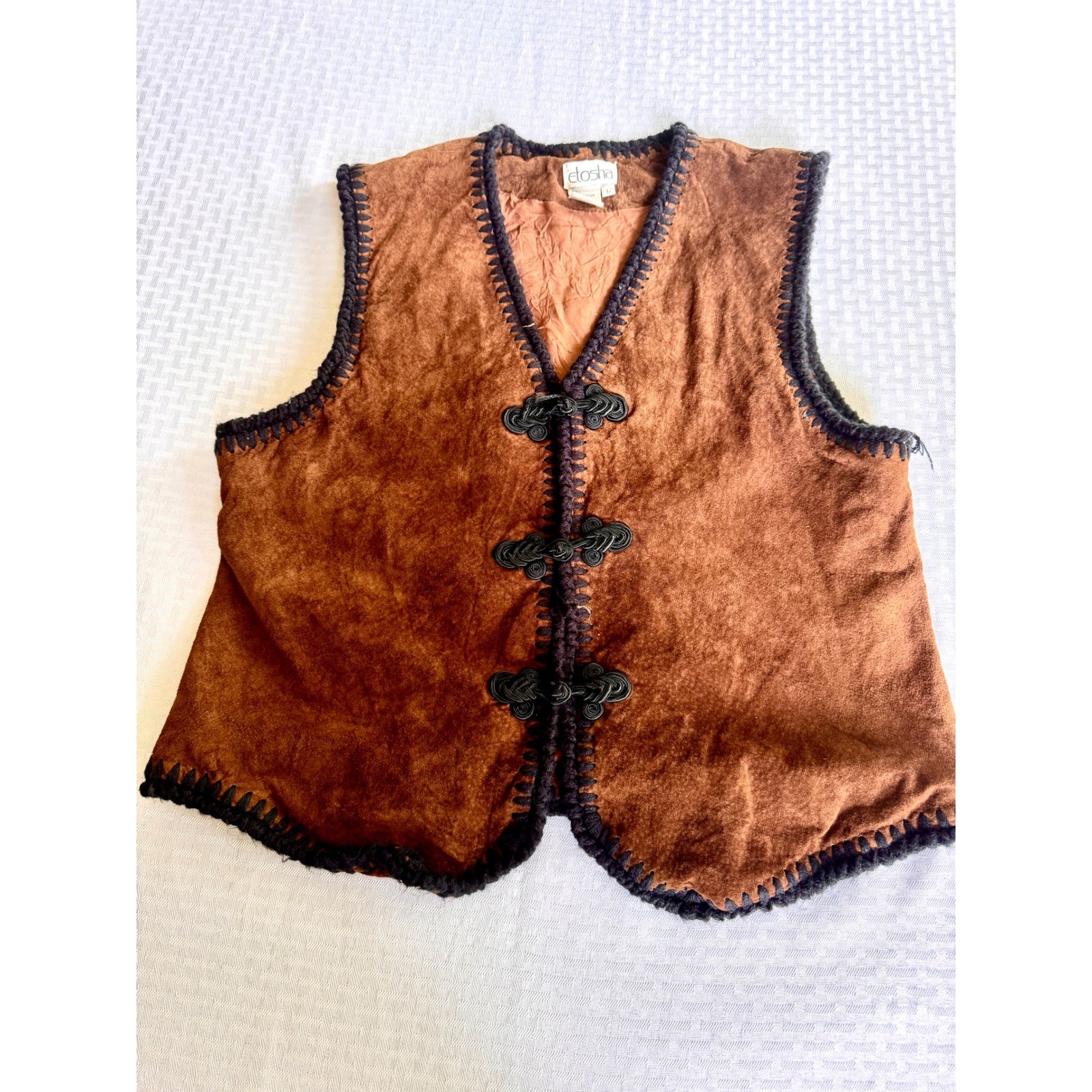 Etosha Vintage 70s Boho Suede Leather Vest Brown Crochet Trim Frog Toggle Large