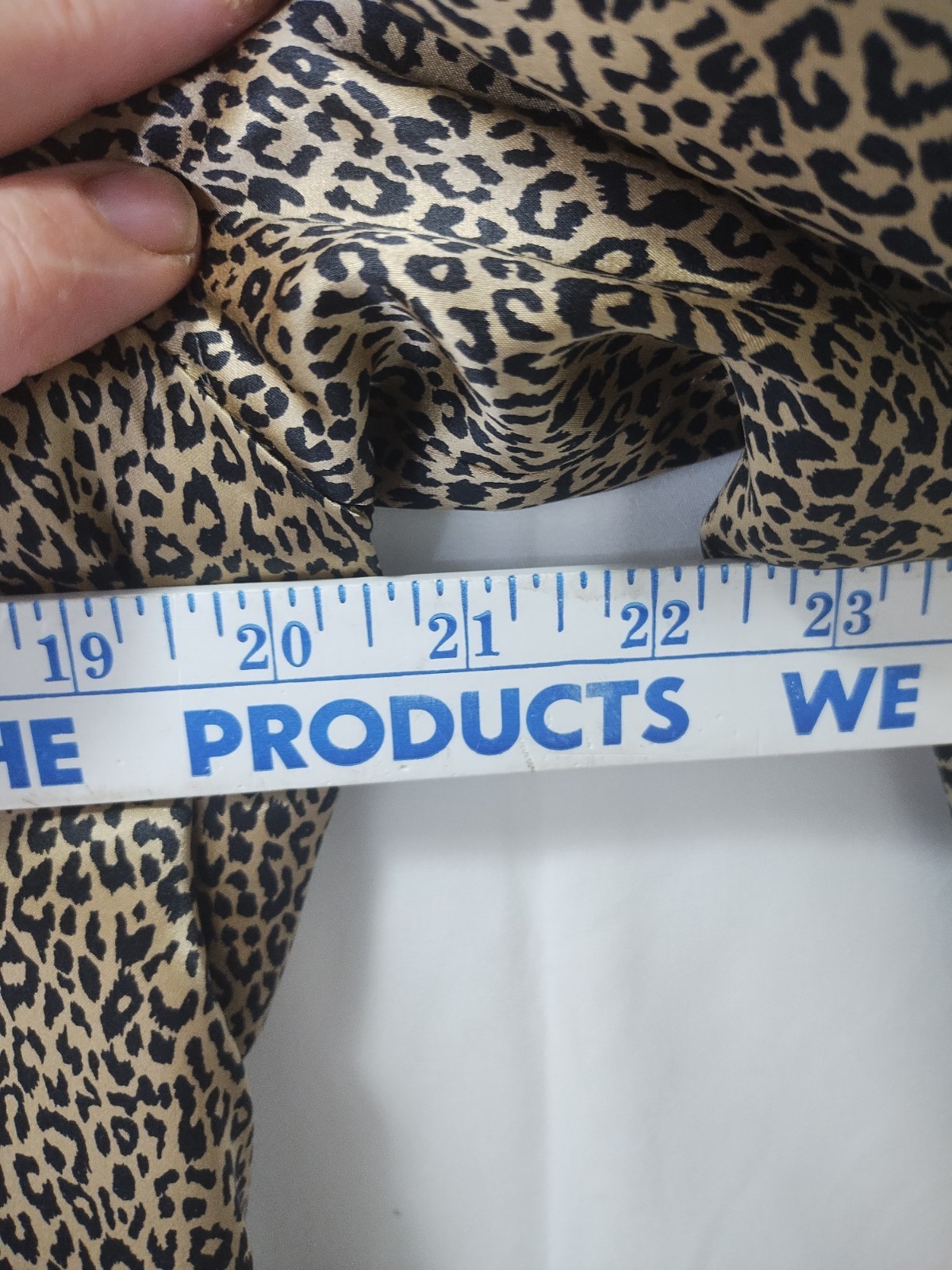 Women’s Shirt L 100% Silk Button Blouse Leopard Cheetah Animal Print
