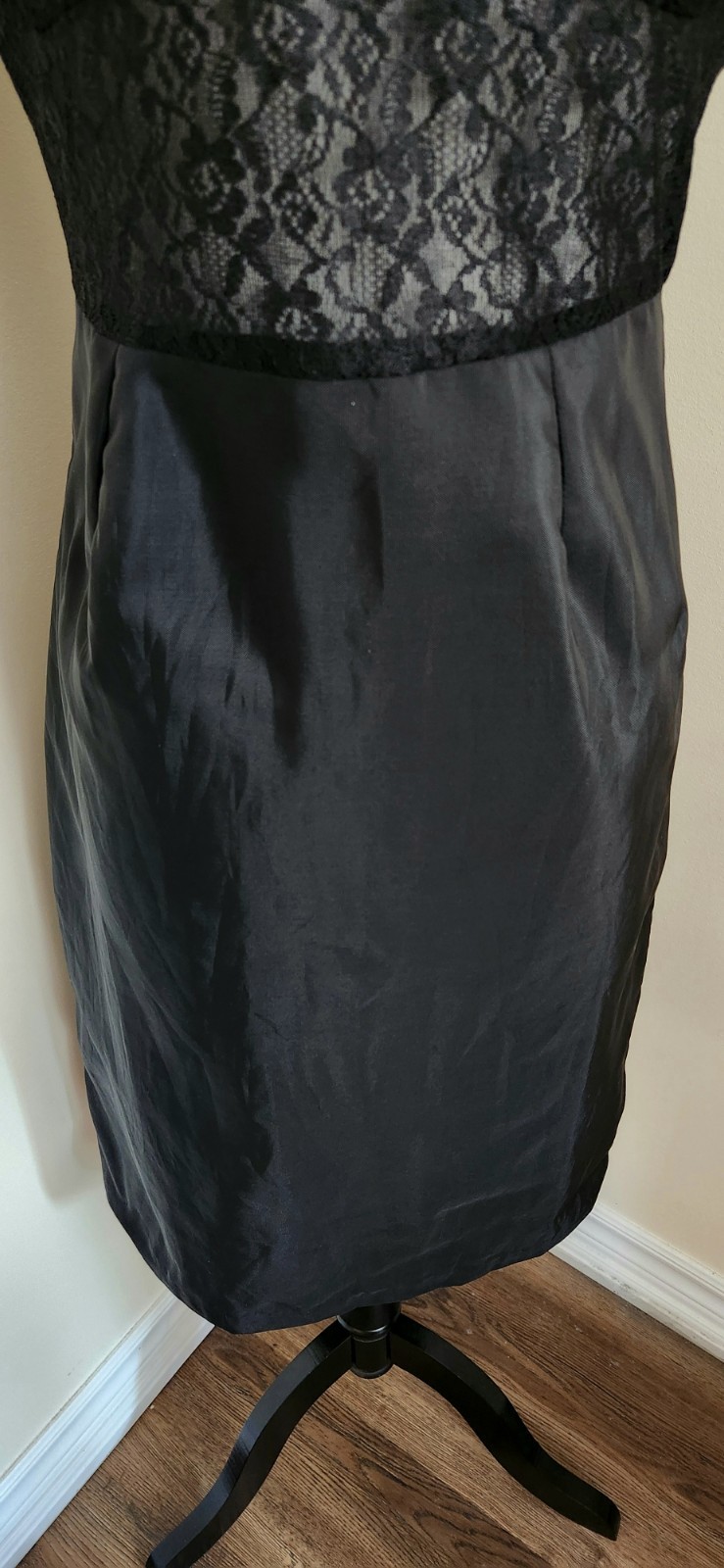 True vintage 1950s ST.MICHAEL black lace & nylon slip 38 B/28 W great condition