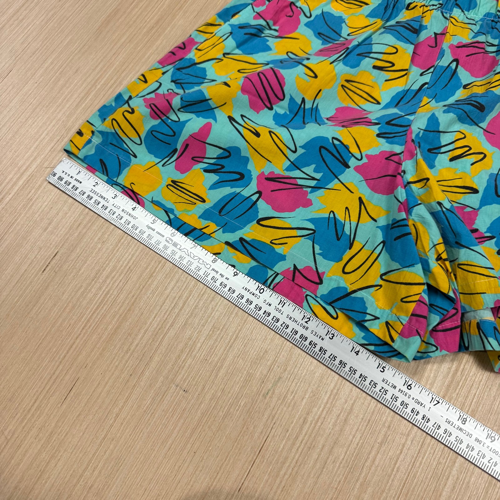 Vintage 80s 90s Colorful Abstract Shorts Medium Women’s Beach Funky