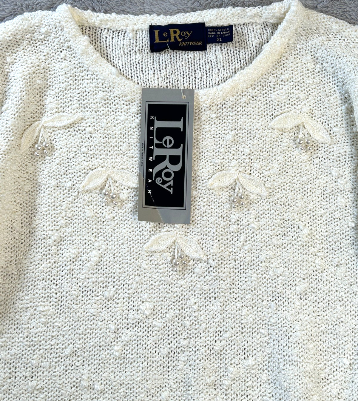 Vtg Le Roy Knitwear Sweater Women’s XL Cream Dangle Pearl Cherry Embroider NWT