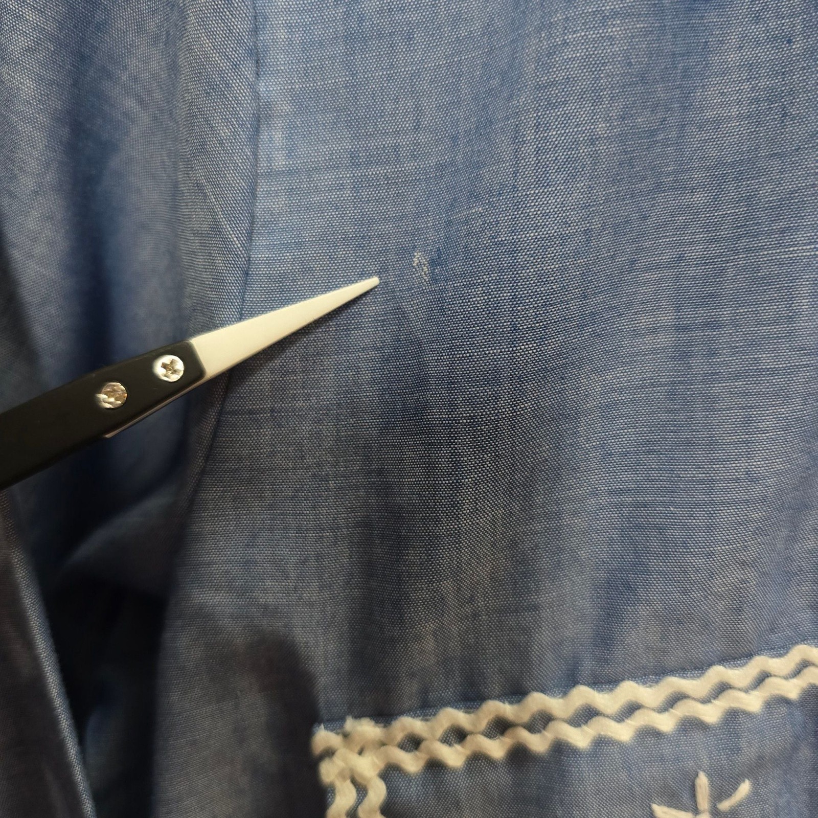Vintage 1970s Montgomery Ward Chambray Western Shirt Ric Rac Lace Trim Size S