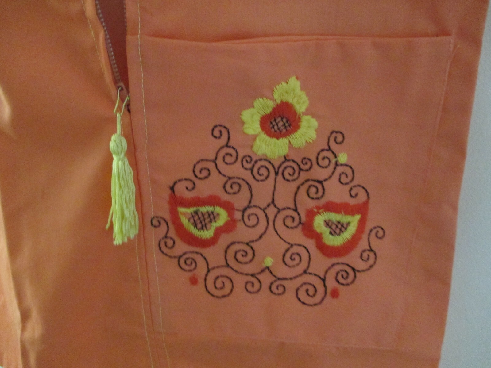 VINTAGE ORANGE HOUSE DRESS ZIP FRONT ORANGE EMBROIDERED POCKETS SZ 14 UNION MADE