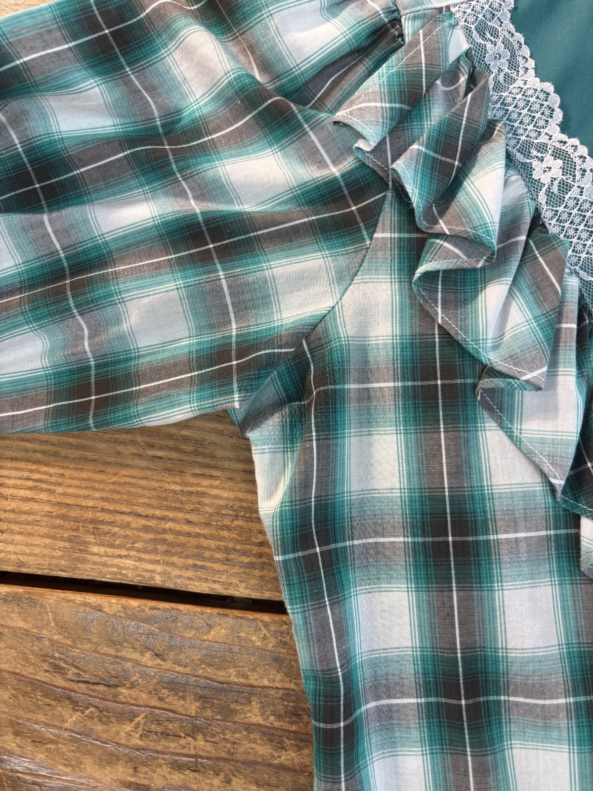 Vintage Women’s Kenny Rogers Green Plaid Ruffled Western Snap Button Shirt