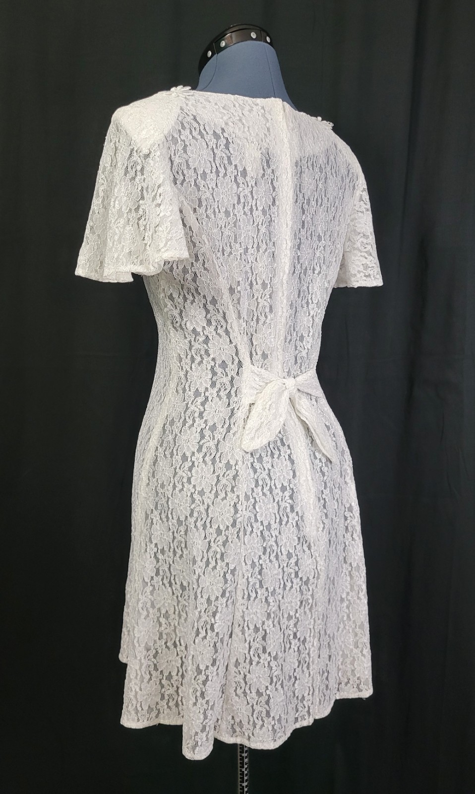 Vtg Dawn Joy Fashions White Lace Fit & Flare Dress w Flutter Sleeves Size 9/10