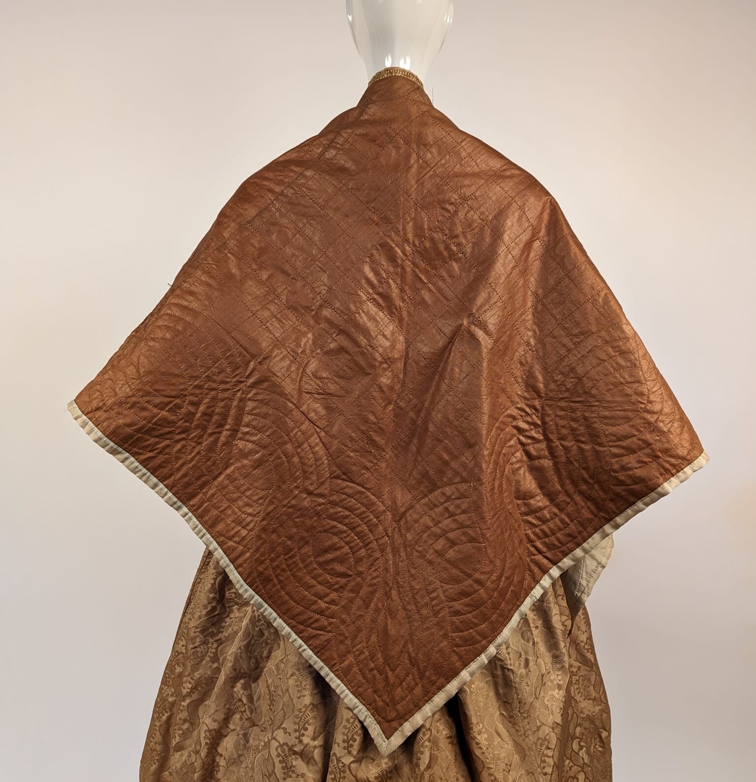 LATE 18TH C HAND QUILTED SILK CAPE FOR DRESS W POLISHED COTTON INNER LINING