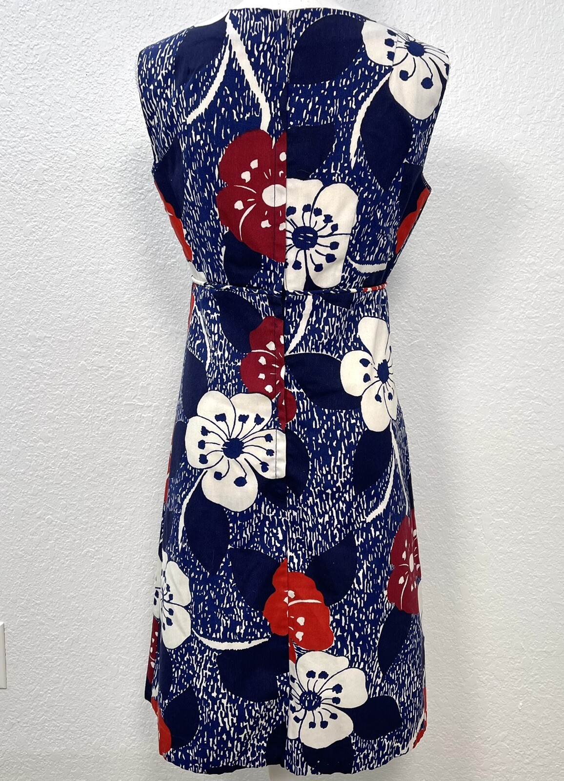VTG 1960s Handmade Womens SMALL Red/White/Blue Floral Sleeveless A-Line DRESS