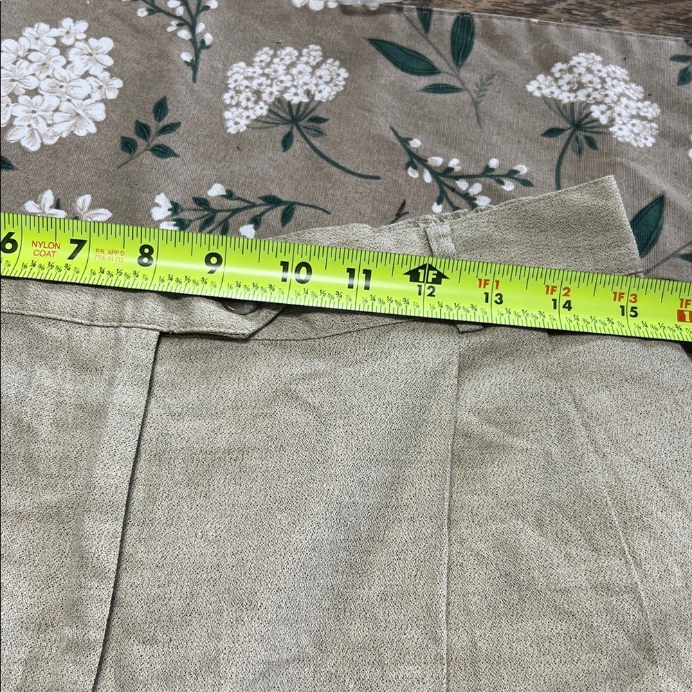Vintage 90’s IZOD Women’s Khaki Pleated Shorts Size 14 Cotton Preppy Tags