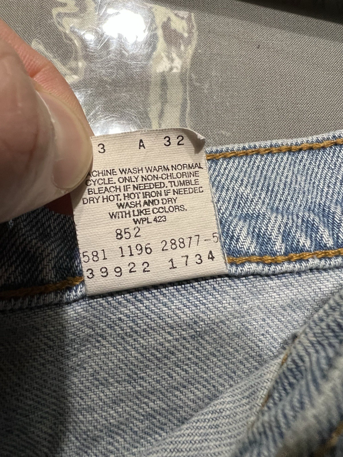 Vtg Levi’s 39922 Jean Denim Shorts Orange Tab Sz 24 (44 Fit) Made In USA
