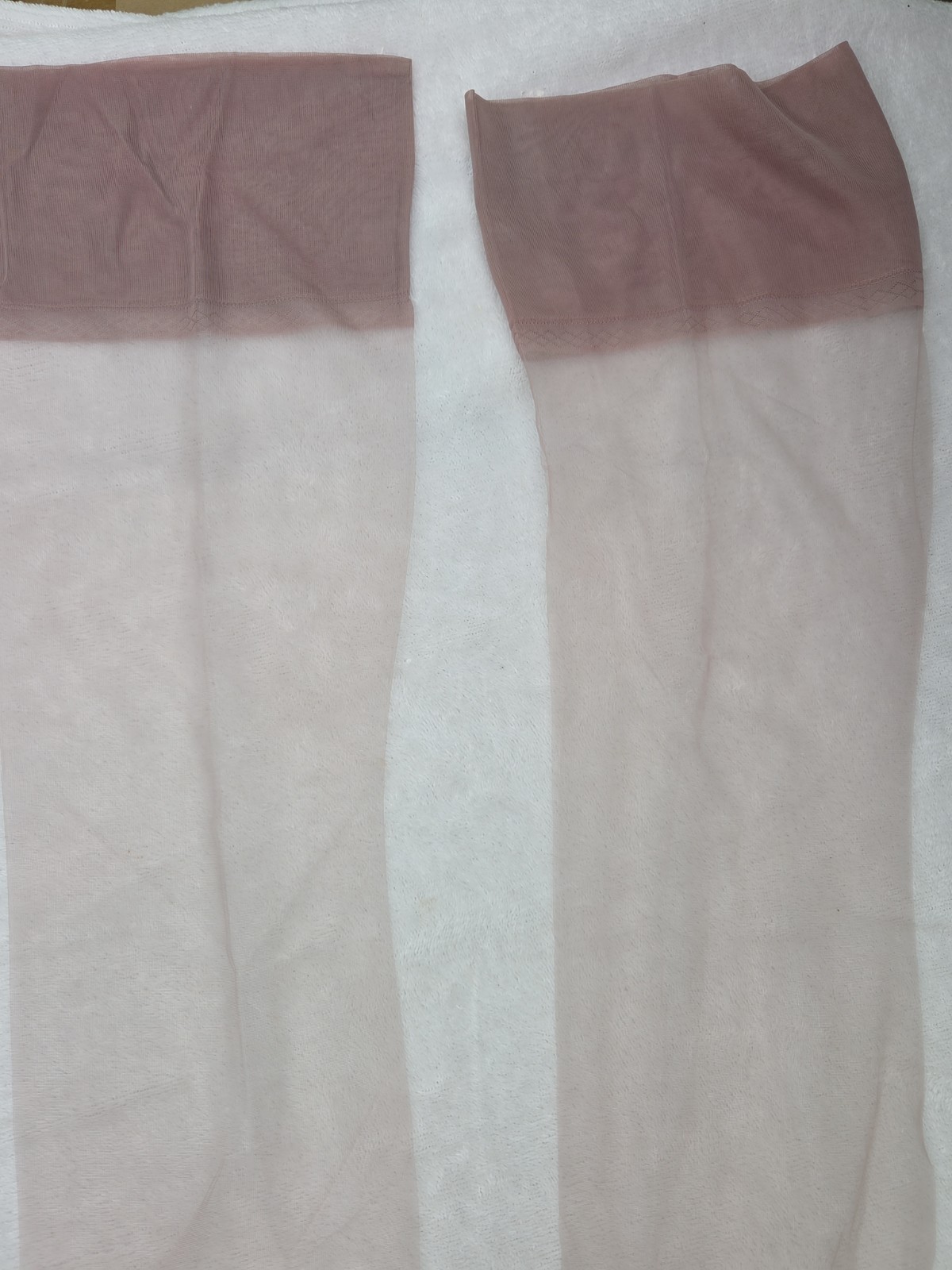 Vtg French Room Super Sheer Sandal Foot DOVE Garter Nylon Stockings Size 9 M