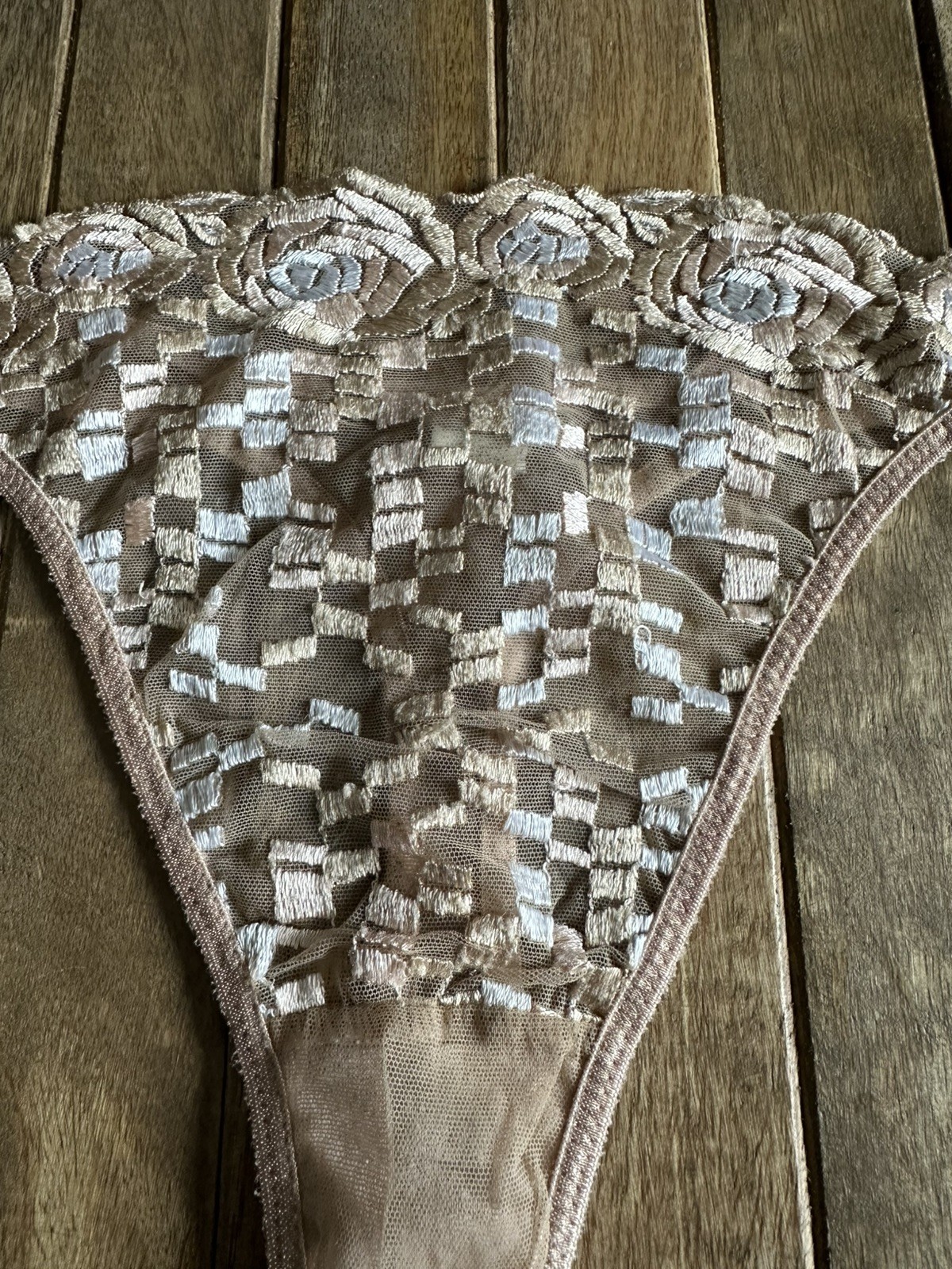 Vtg L Beige Sheer Lace Thong String Bikini Panty Panties￼