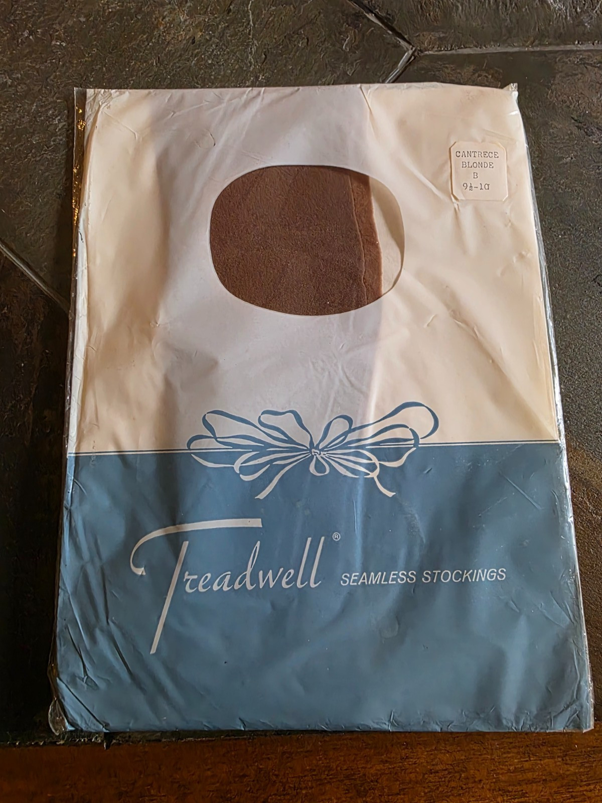 NIP Vintage Treadwell Seamless Stockings Irregulars Cantrece Blonde 9 1/2-10