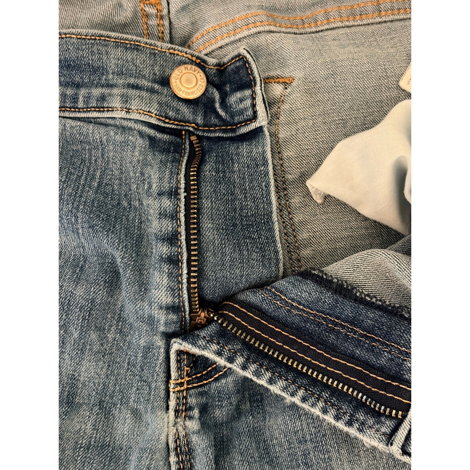 Old Navy Curvy Profile Cropped Kick Flare Jeans 16 Back to School Festival