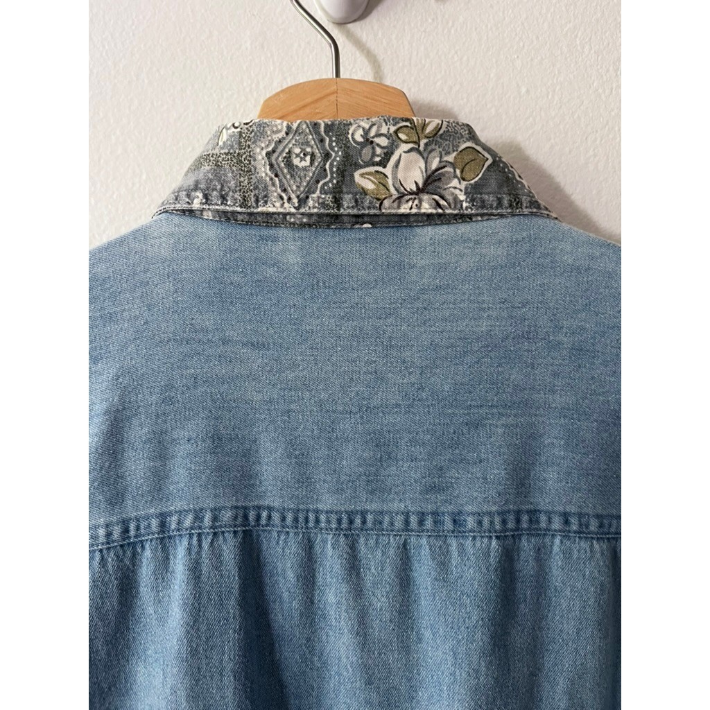 Gitano Vintage Button Down Denim and Floral Shirt 90s Classic Top size medium