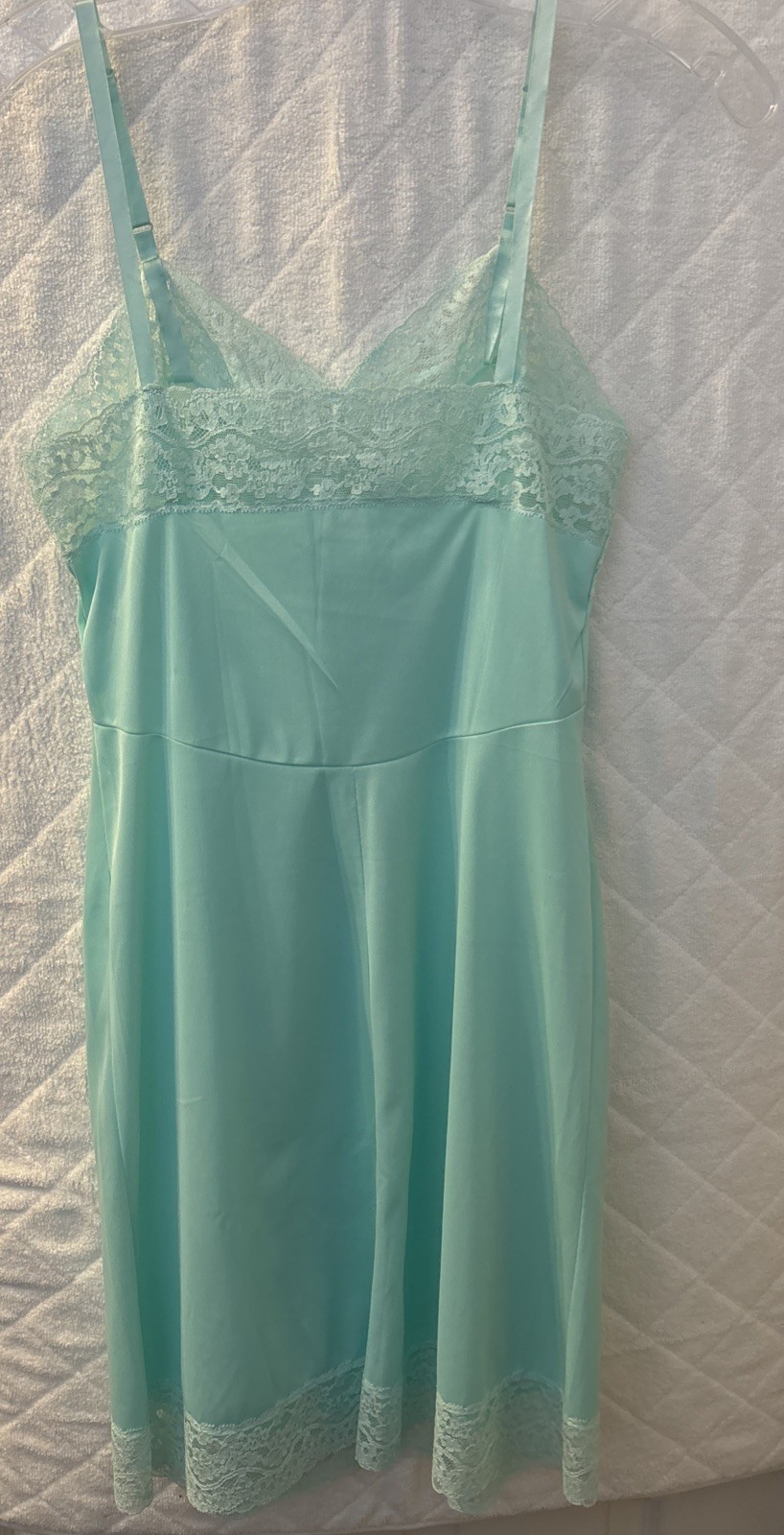 Vintage Vassarette Full Slip Womens Seafoam Lace Trim Nylon Tricot Small 32”