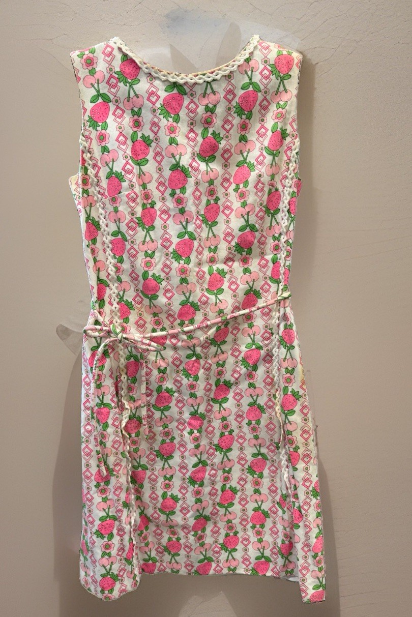 Vintage Jamison Boutique Sleeveless Strawberry Print Dress Size M (?) 40-60s