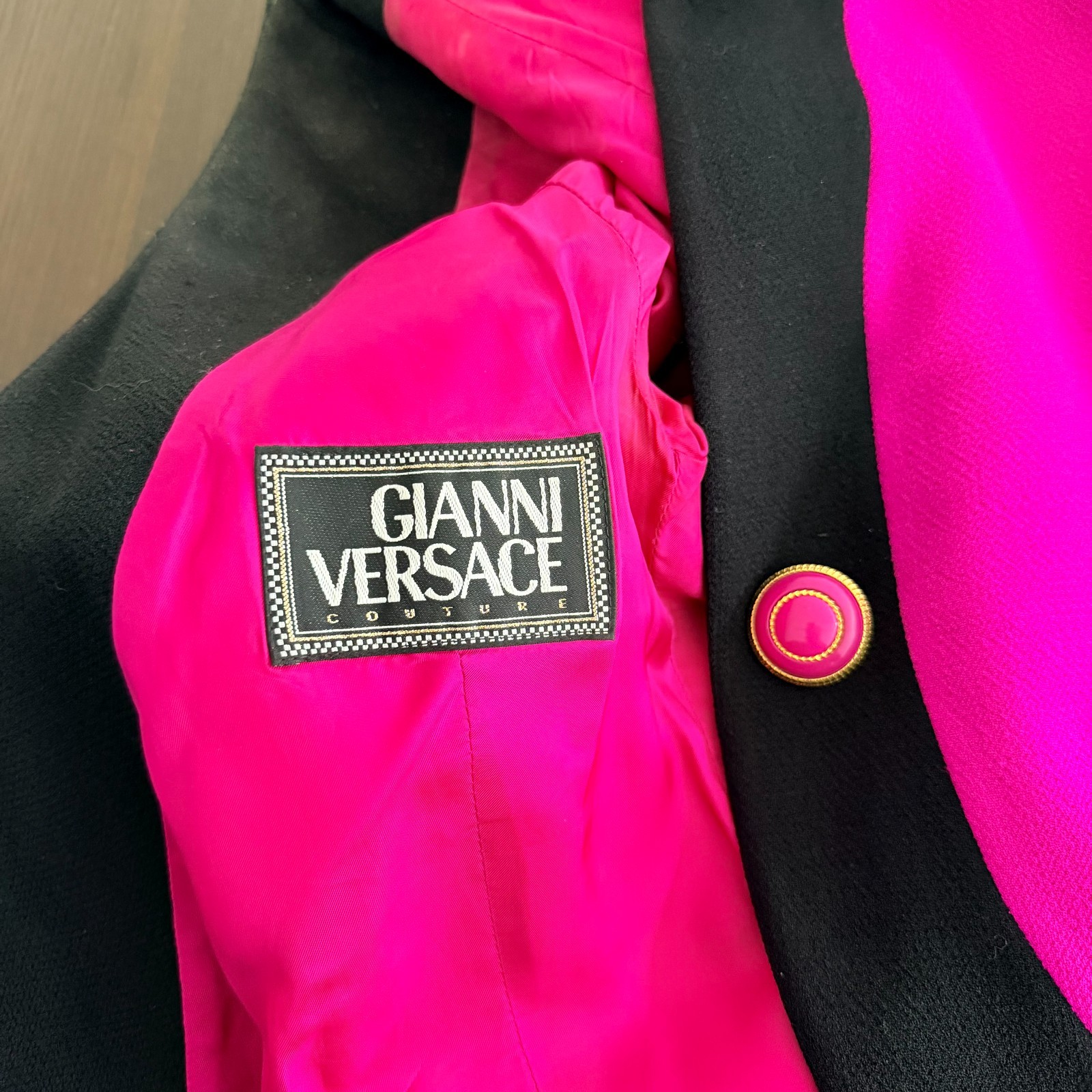 GIANNI VERSACE fuchsia wool blazer size 42 from F/W 1991/92