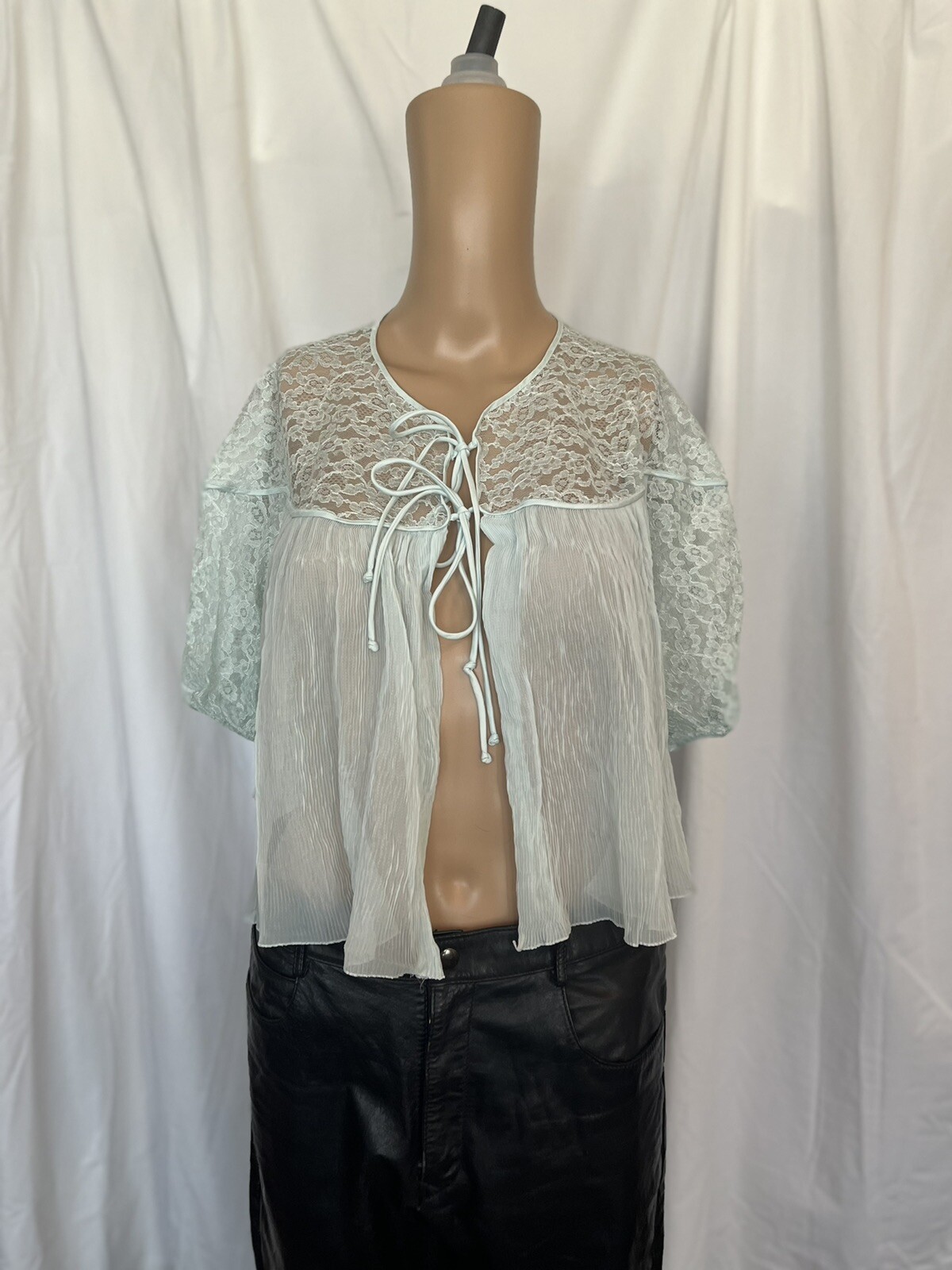 Vintage Barbizon Ariel Trefedda BED JACKET Short Peignoir Blue LACE Pleated 50s