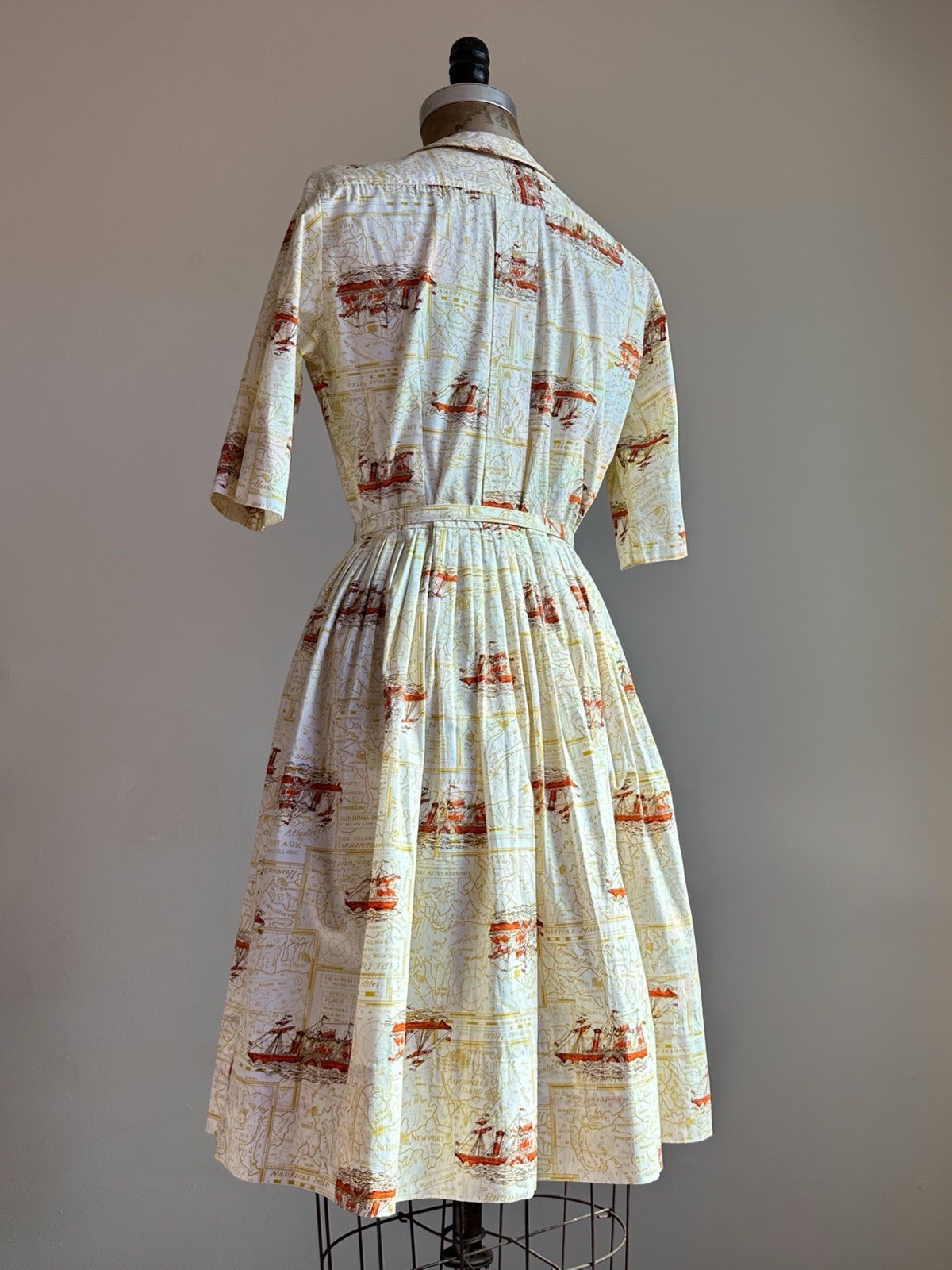 1950s 60s Vintage Map Martha’s Vineyard Nautical Novelty Print Shirtwaist Dress