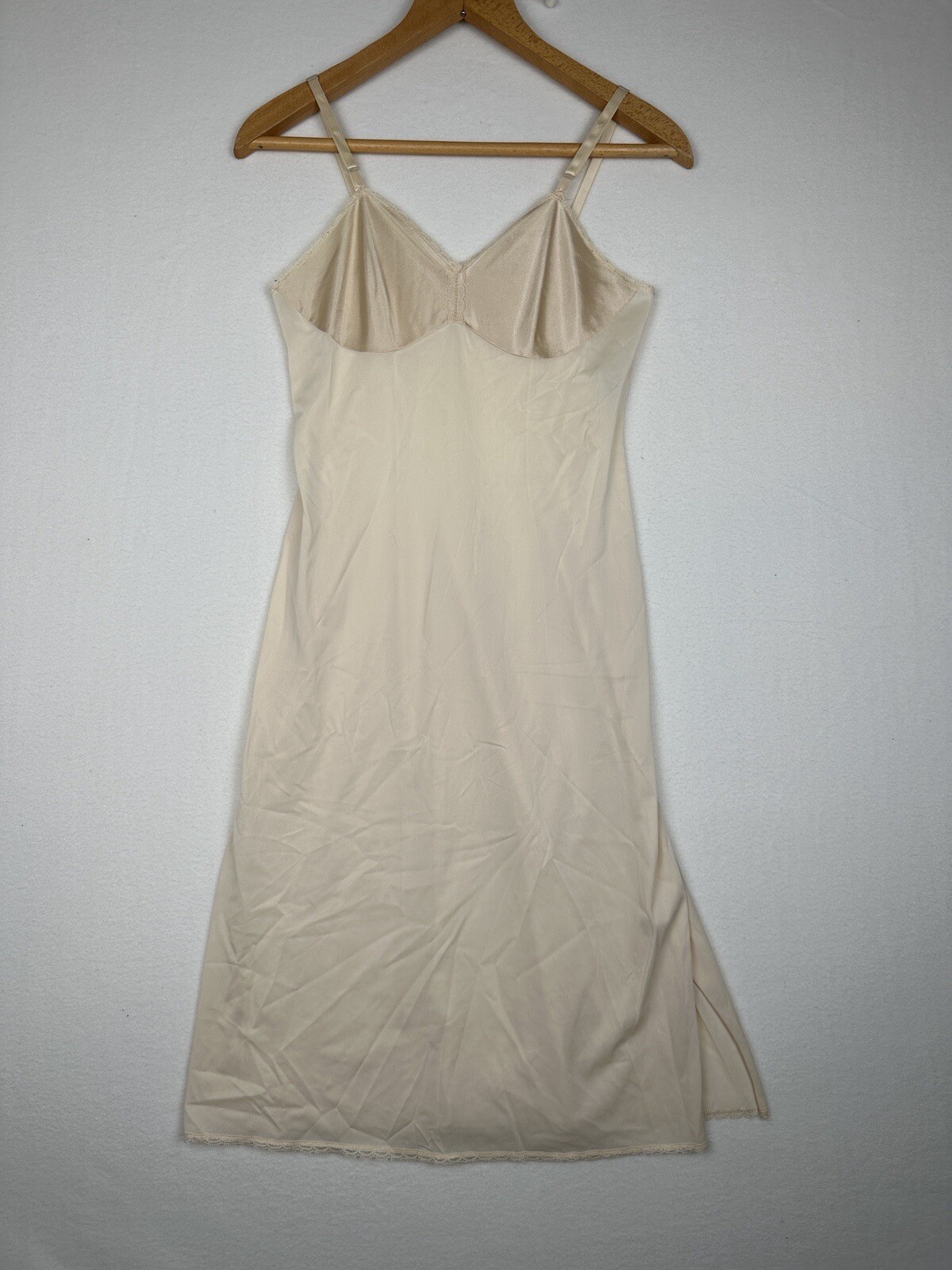Vintage Vanity Fair 80s Sissy 32 L Nylon Full Slip Nightgown Lace Bodice Beige