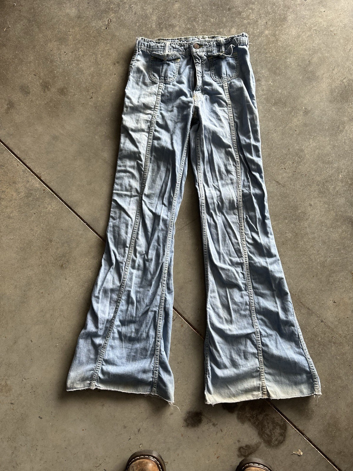 Vintage 70s Britannia Bell Bottom Jeans Flowy 26 X 32 Hippie Boho