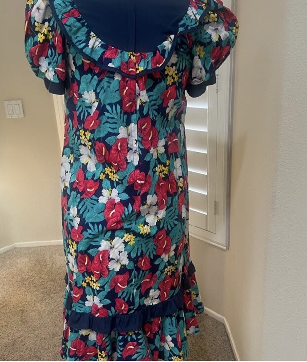 Vintage Tropicana Hawaii Muumuu Ruffle Lounge Dress prairie peasant floral