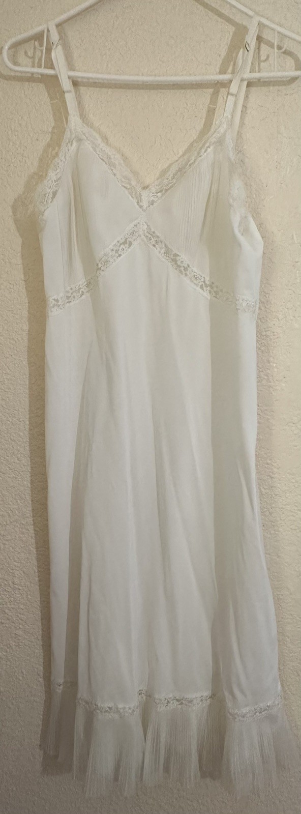 Vtg Full Slip Dressvanity Fair NightGown Bombshell Nylon USA Made WhitePin Up 36