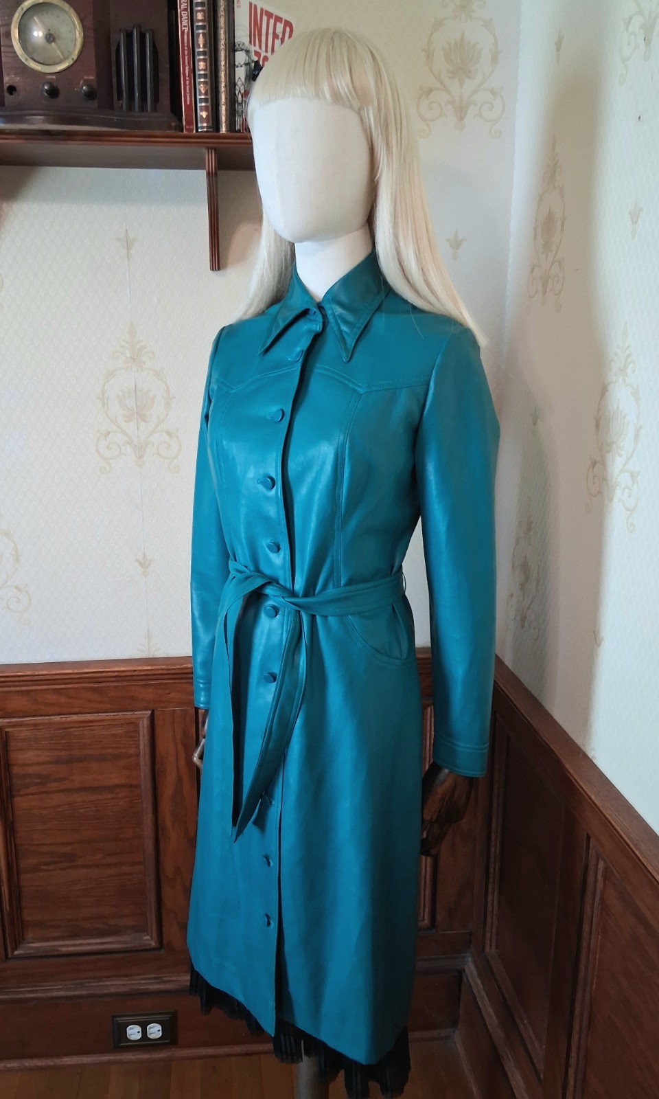 Vintage 1960s 1970s Teal Vegan Leather Dagger Collar Mod Spy Girl Trench Coat