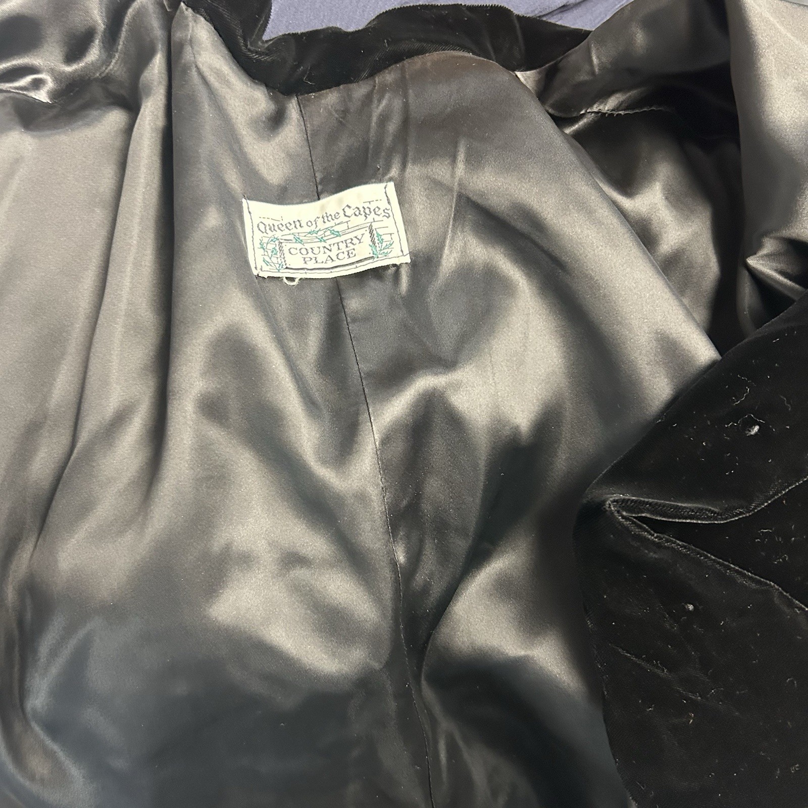 Vintage Queen Of The Capes Country Place Black Velvet Cape Romantic Goth