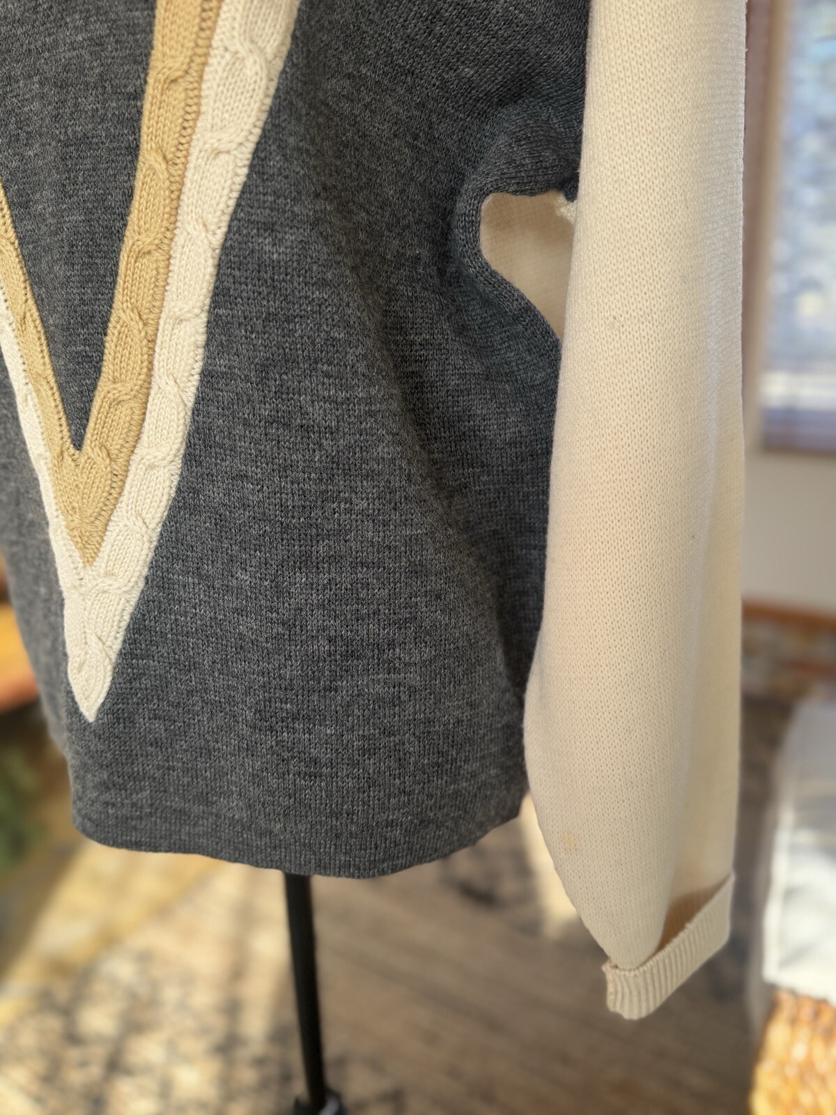 Vintage ‘70’s Knit Sweater 100% Wool, Campbells So. California, XL Neutrals