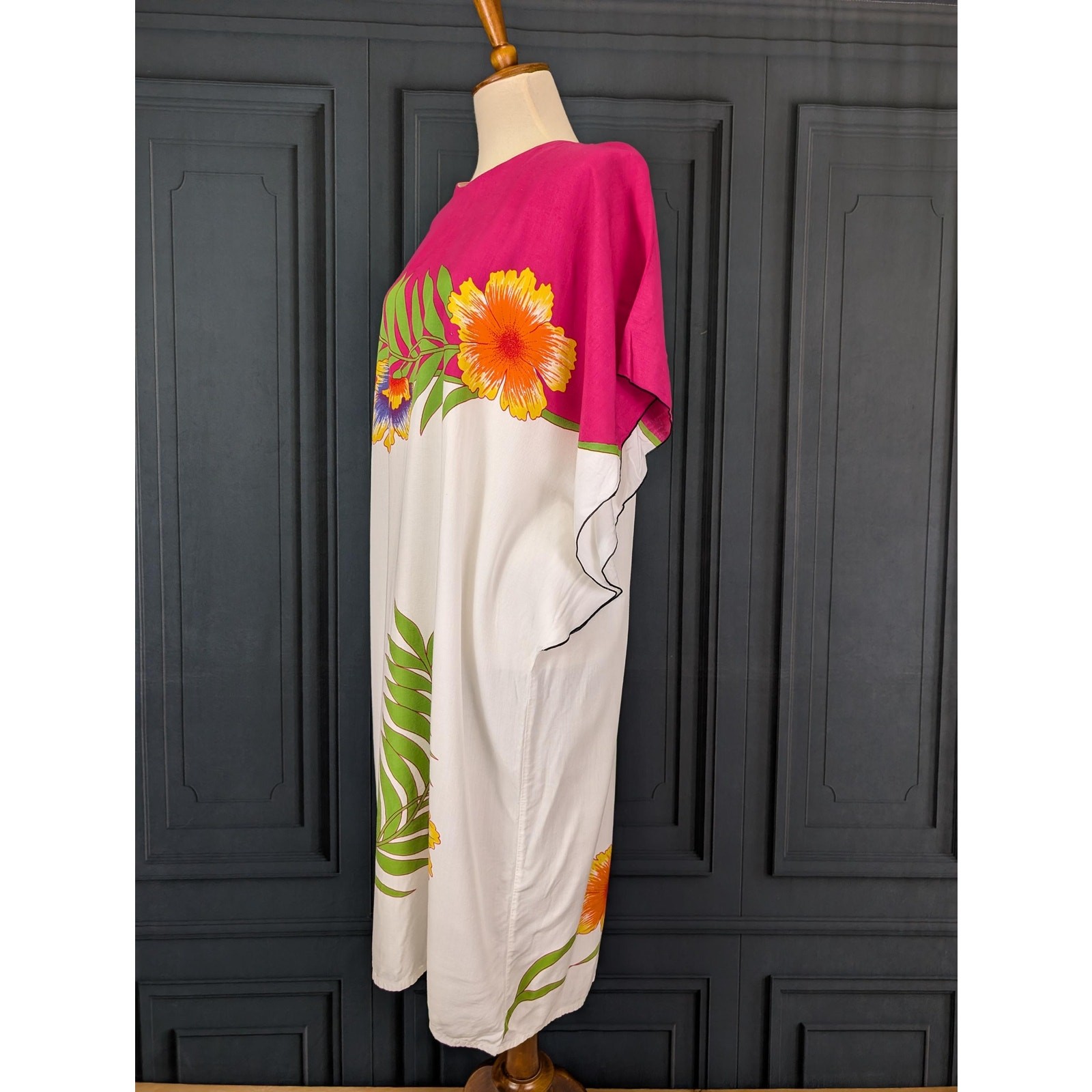 Vtg Indonesian Batik Caftan Pink Floral Flower Print Hippie Maxi Dress Muumuu