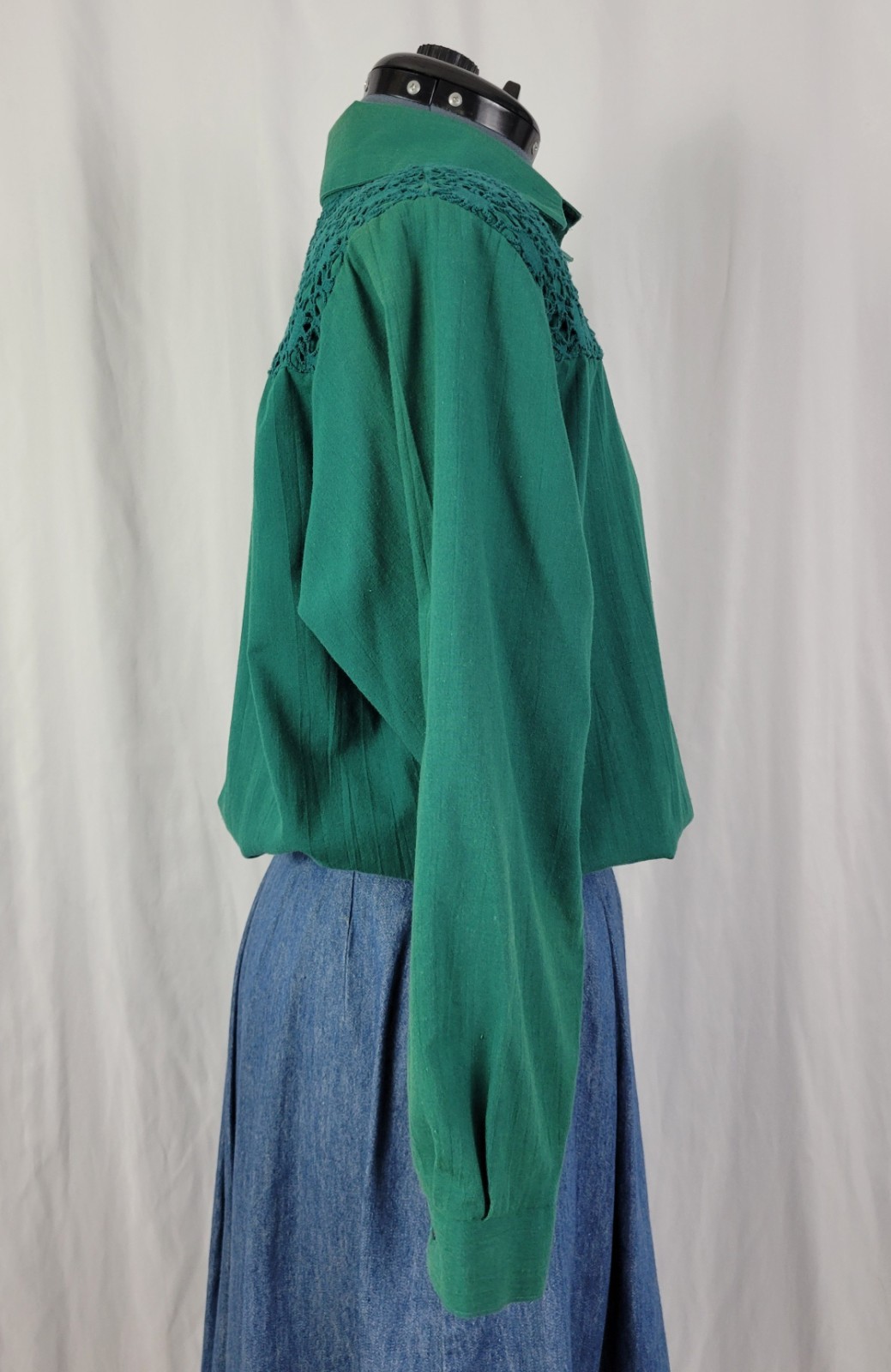 Vintage Tapestry Green Button Down Shirt w Lace Accented Yoke & Pocket Size PM