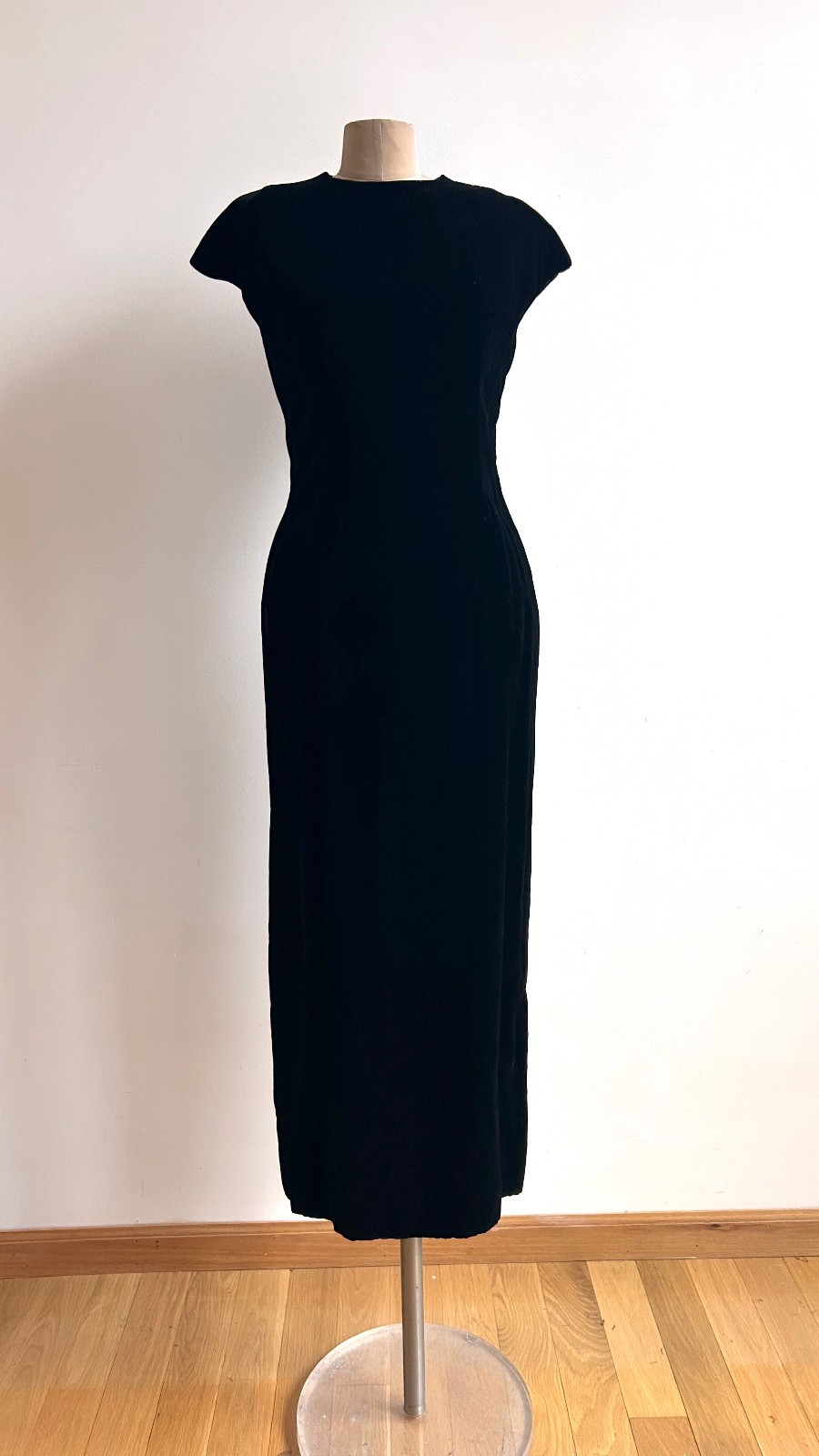 1950s Jonny Herbert LBD Black Velvet Sheath Gown HOLIDAY Dress sz M 36-28-39