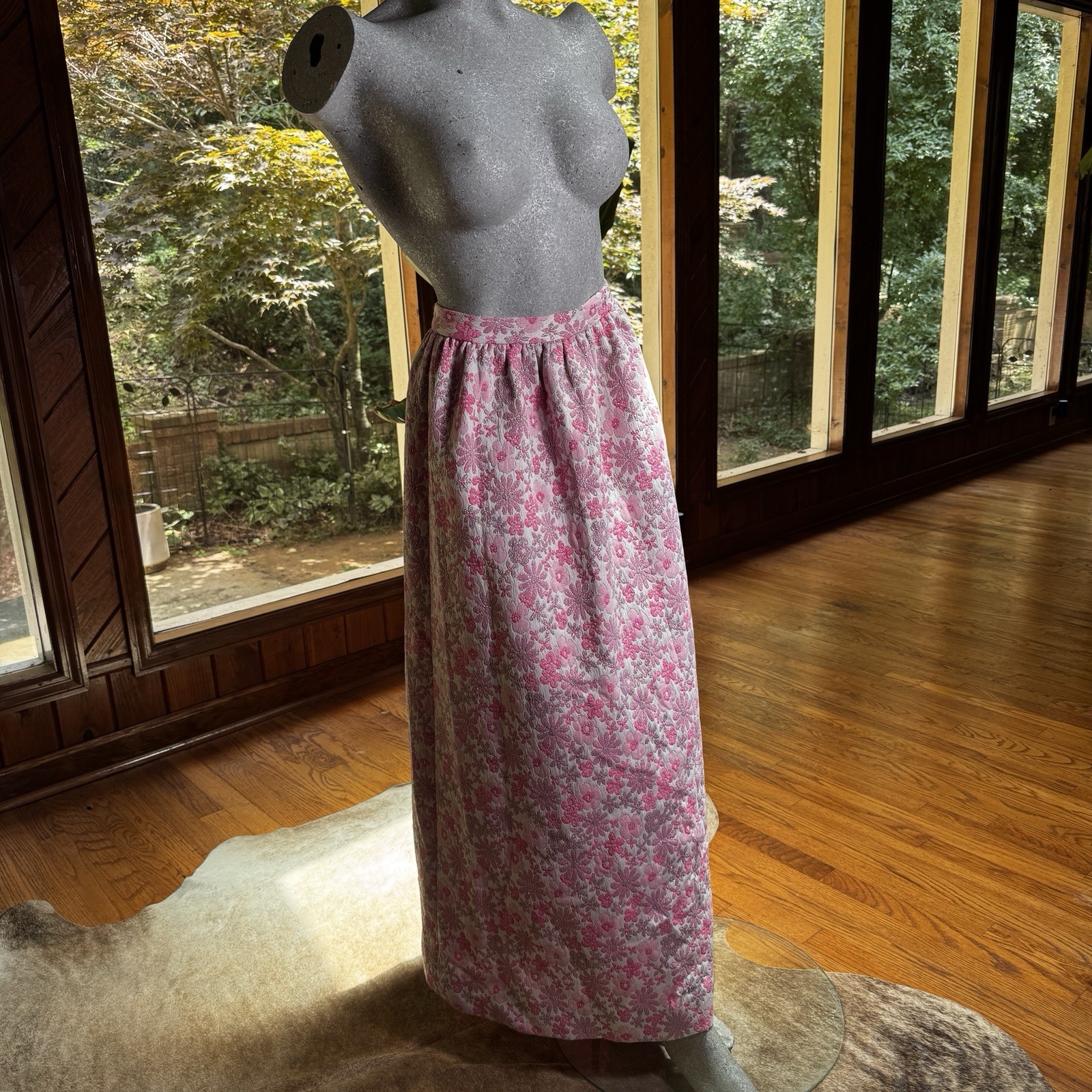 Vintage 1960s Mod Pink Metallic Floral Brocade Maxi Skirt A-Line Talon Zip Small