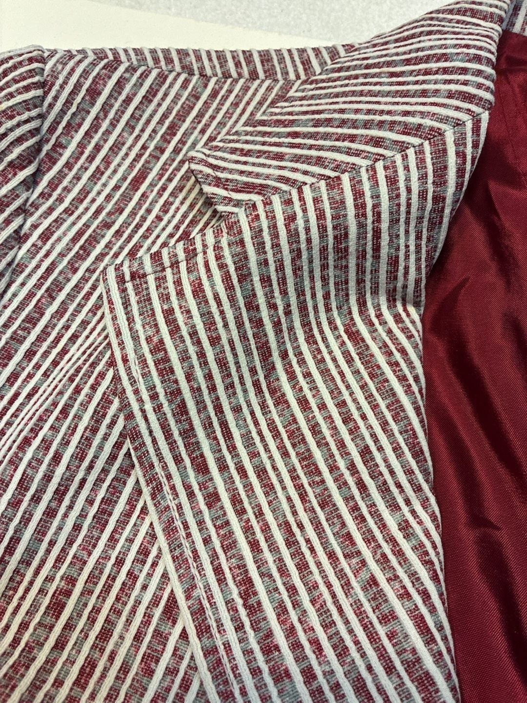 Vintage 1970s Striped Red and White Polyester Leisure Blazer