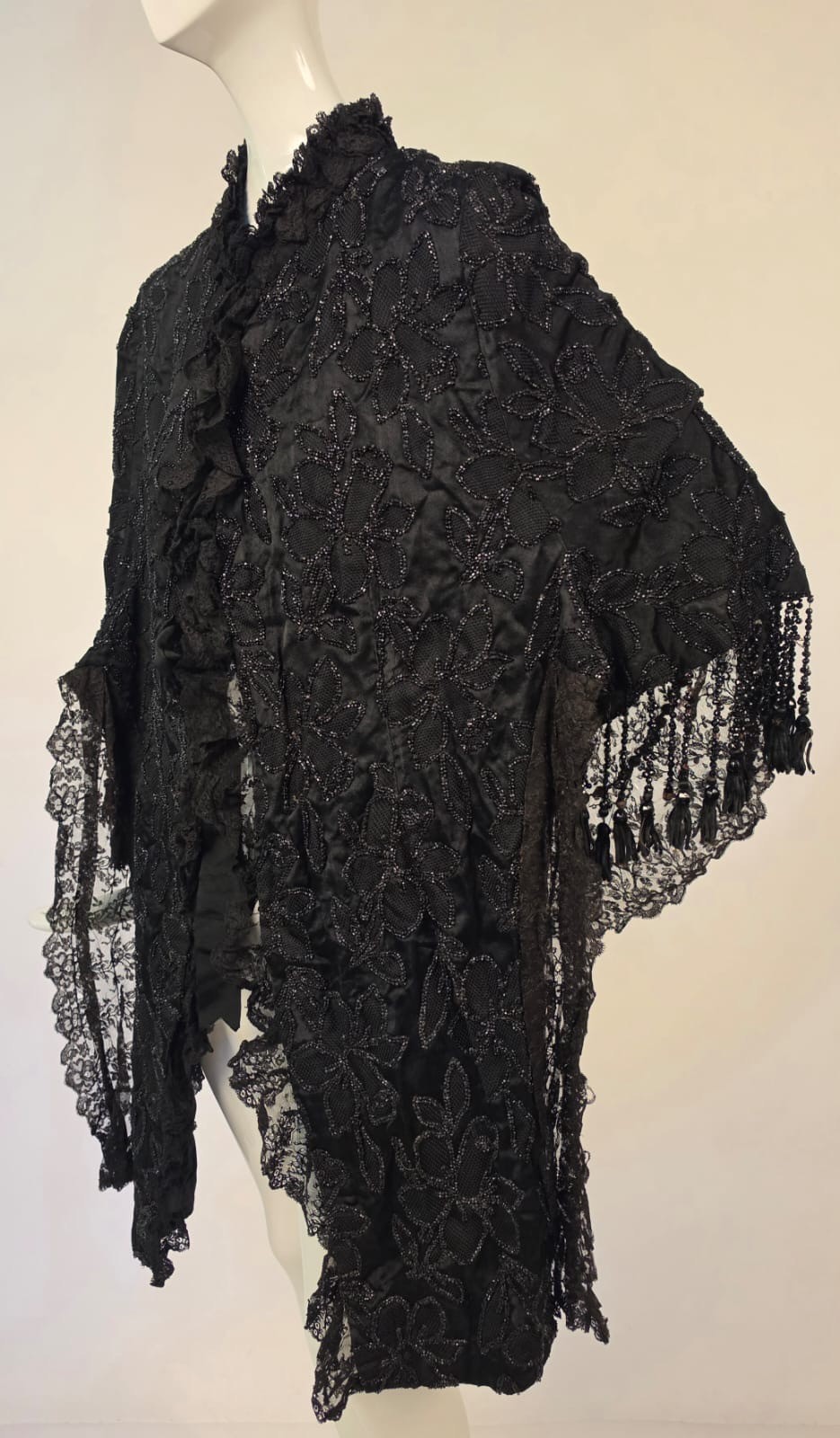 VICTORIAN 1870’S BLACK FLORAL SILK BUSTLE BACK CAPE W JET BEADING + LACE TRIM