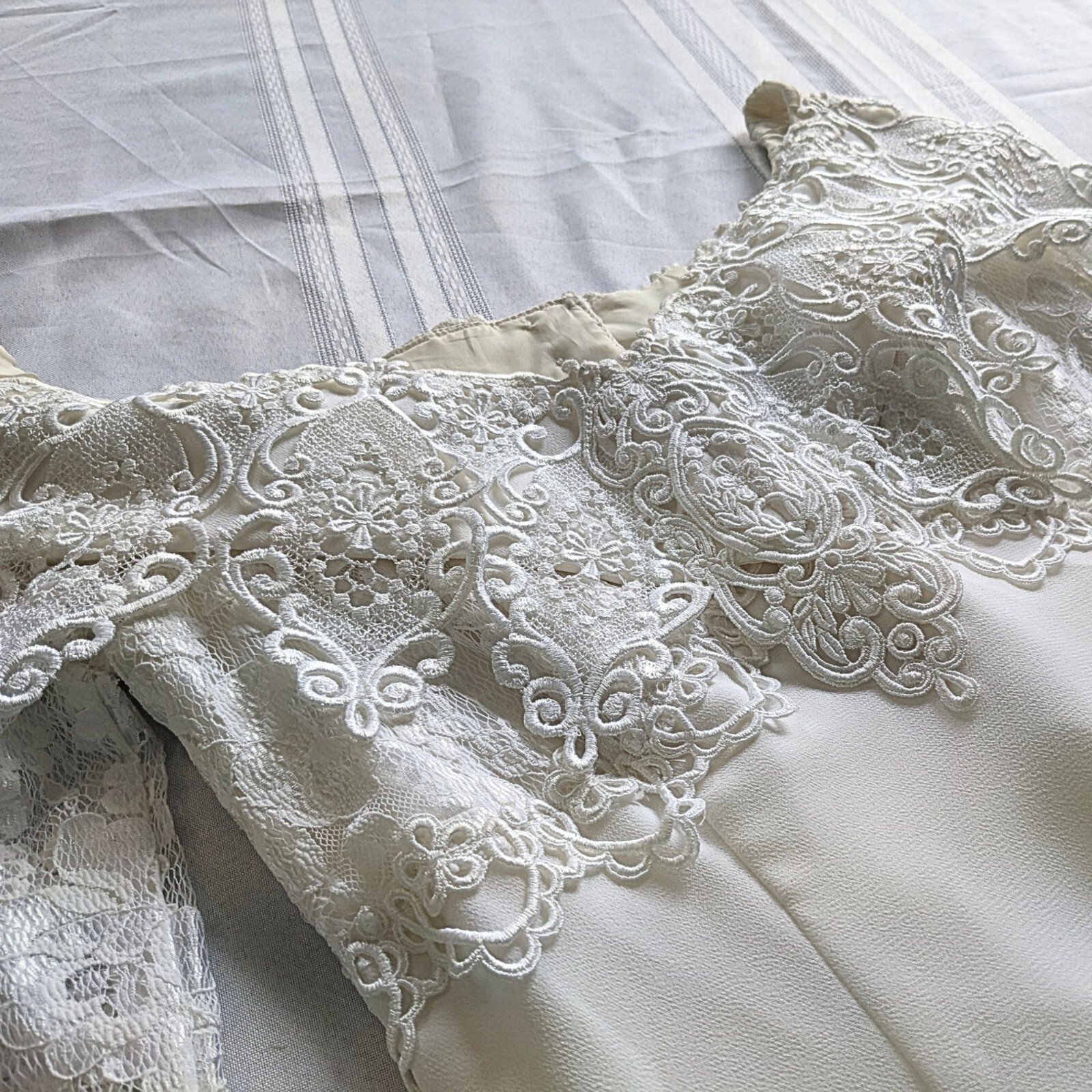 Vtg Early 90s JESSICA MCCLINTOCK Bridal Ivory Lace Off-Shoulder Pearl LS Gown 8