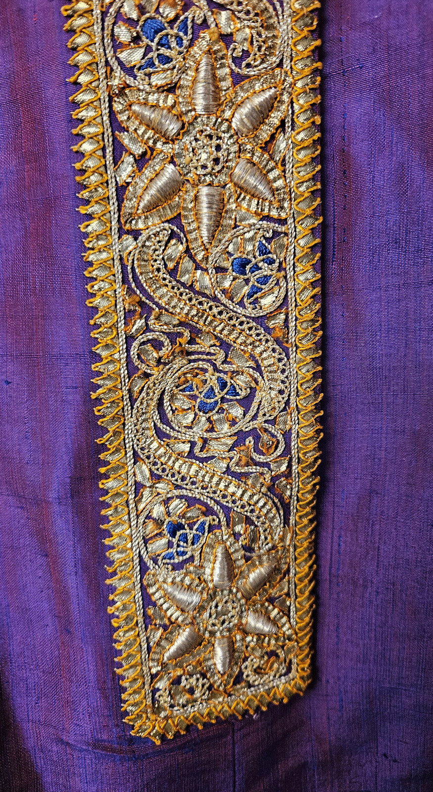 Maharani of India ’60s dupioni silk Jackie O dress thick gold bullion embroidery