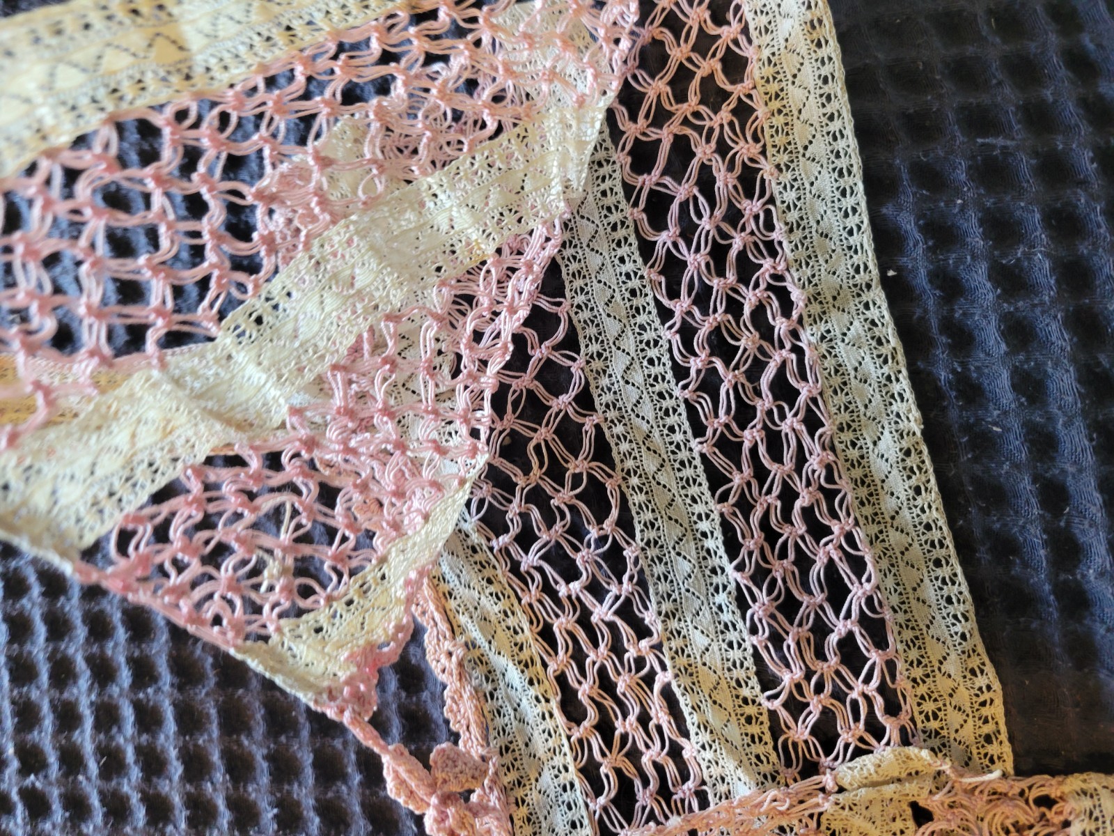 ANTIQUE VICTORIAN CROCHETAND LACE HANDMADE TINY DELICATE BRALETTE 1920s 30s XS